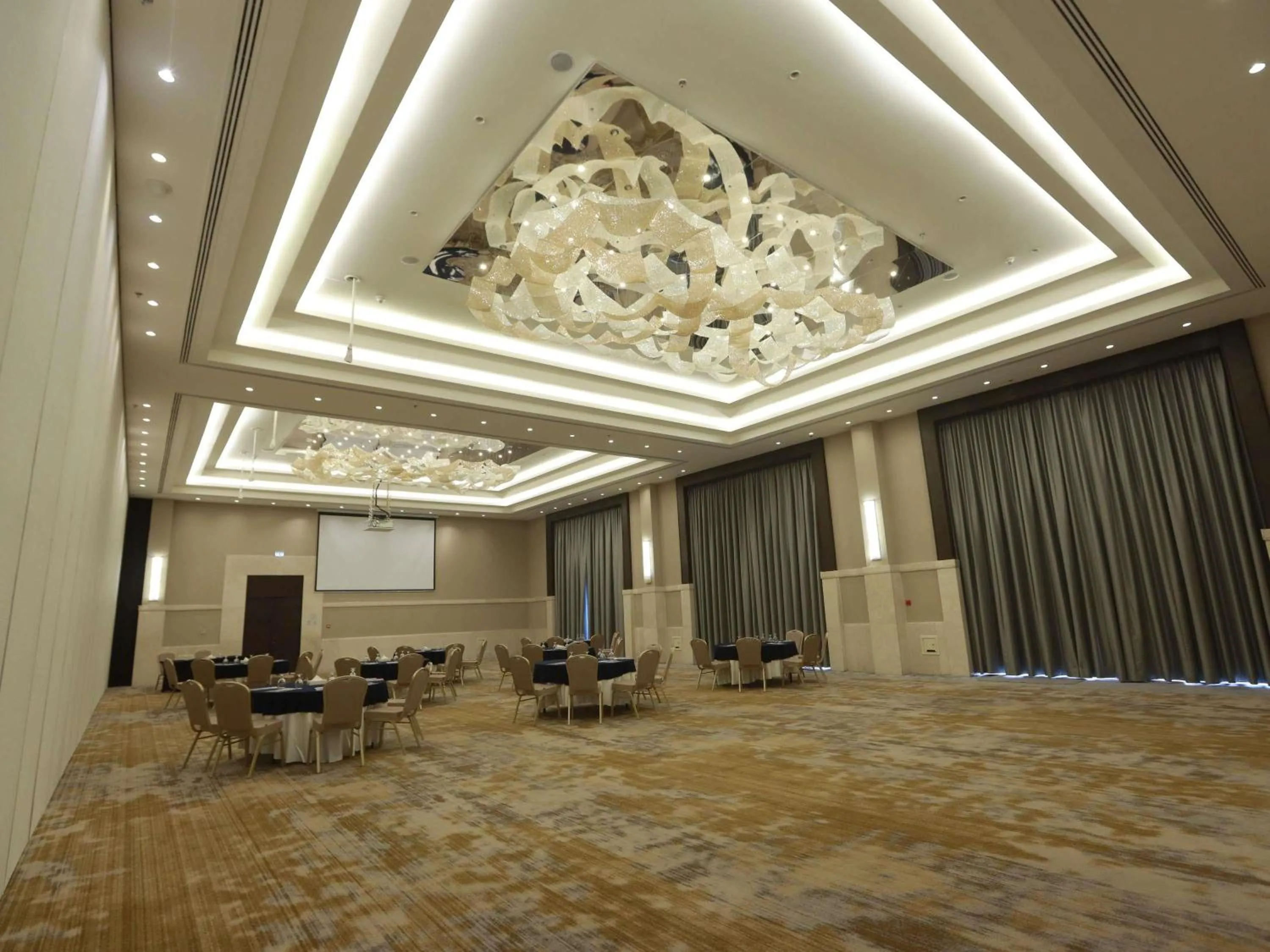 Meeting/conference room in Mövenpick Hotel Amman