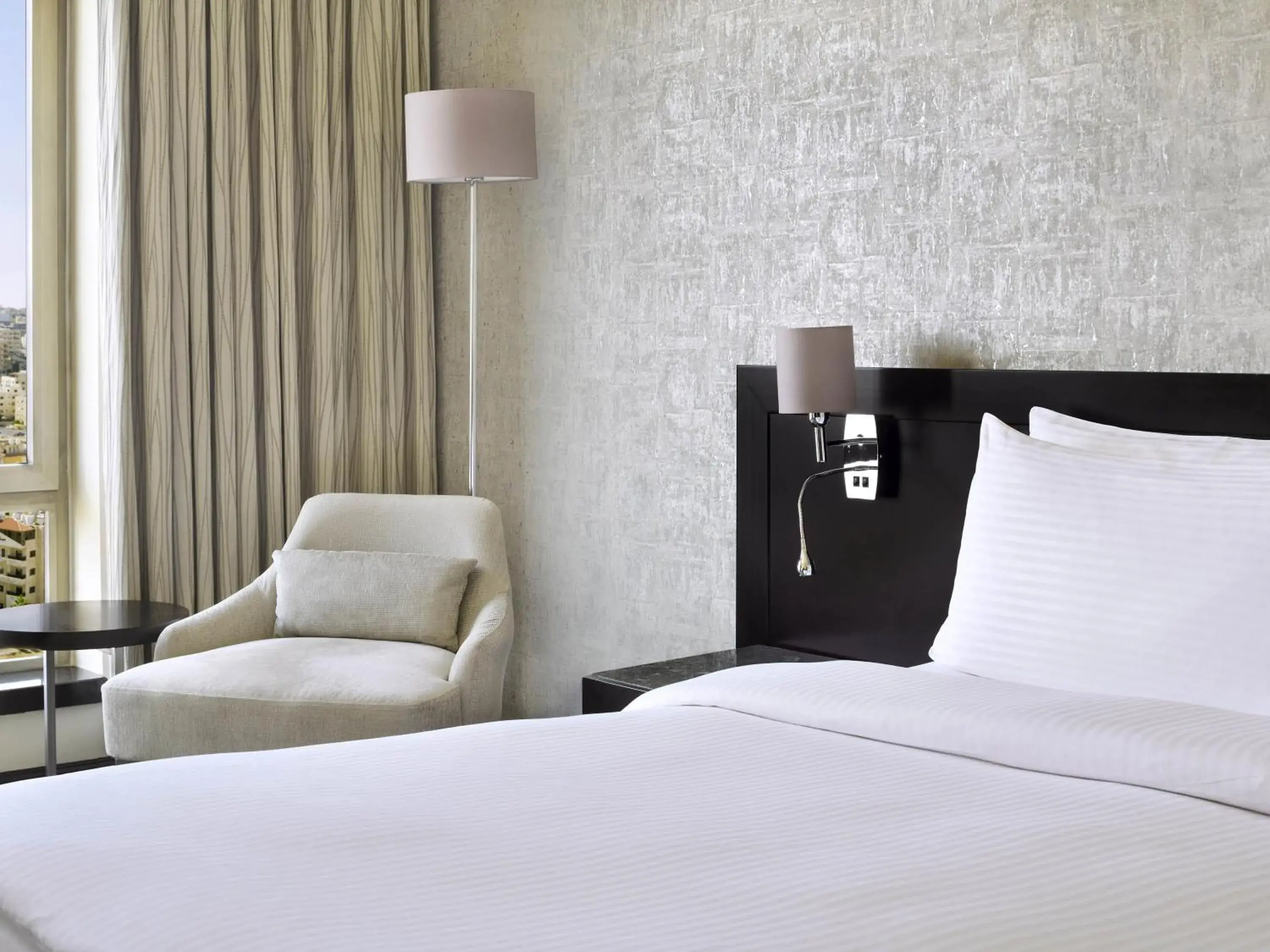 Executive King Room in Mövenpick Hotel Amman Executive King Room in Mövenpick Hotel Amman