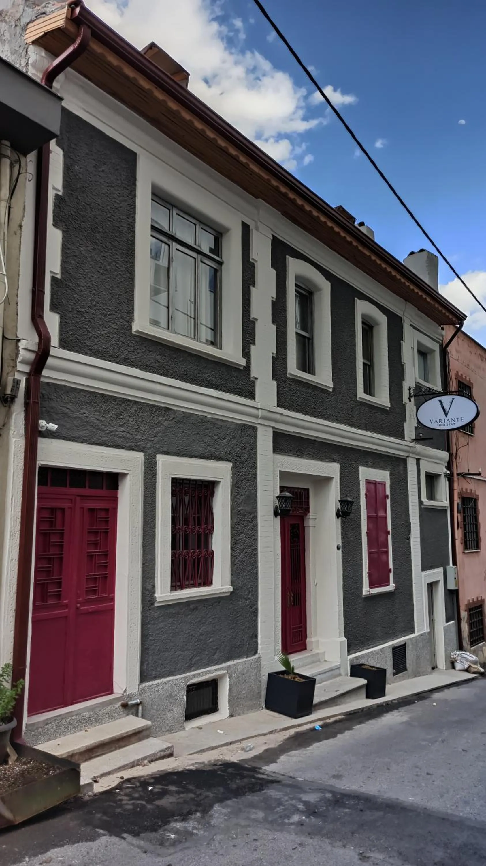 Property building in Variante Hotel