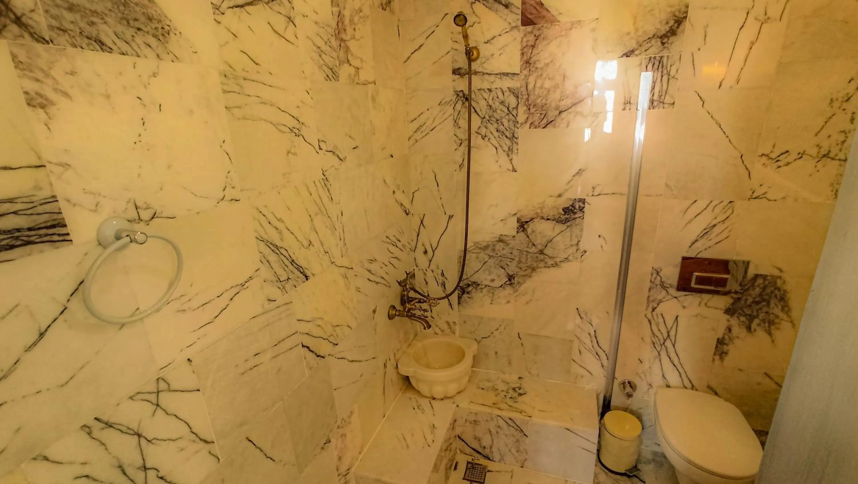 Bathroom in Variante Hotel