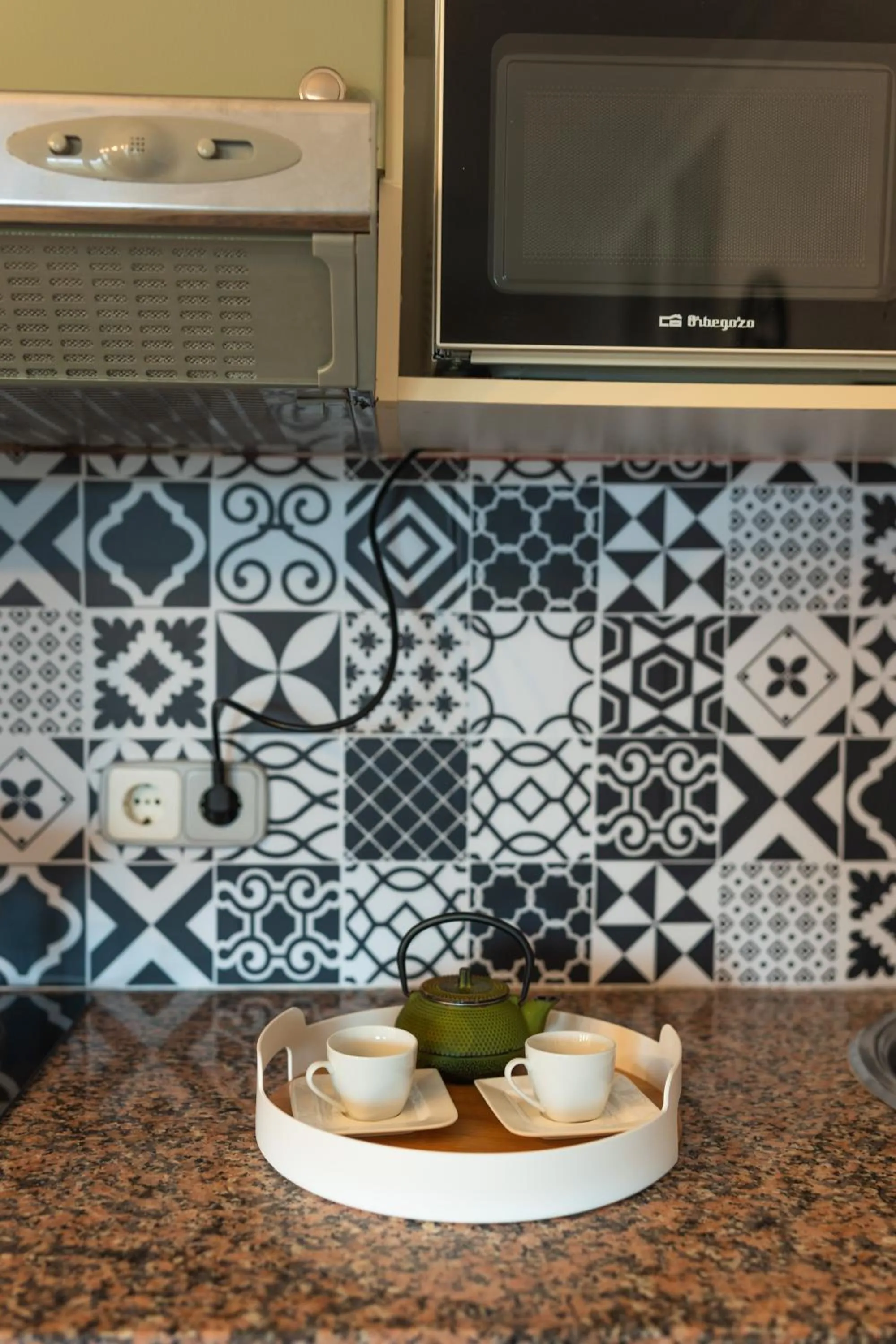 Kitchen or kitchenette in Apartamentos Royal Life