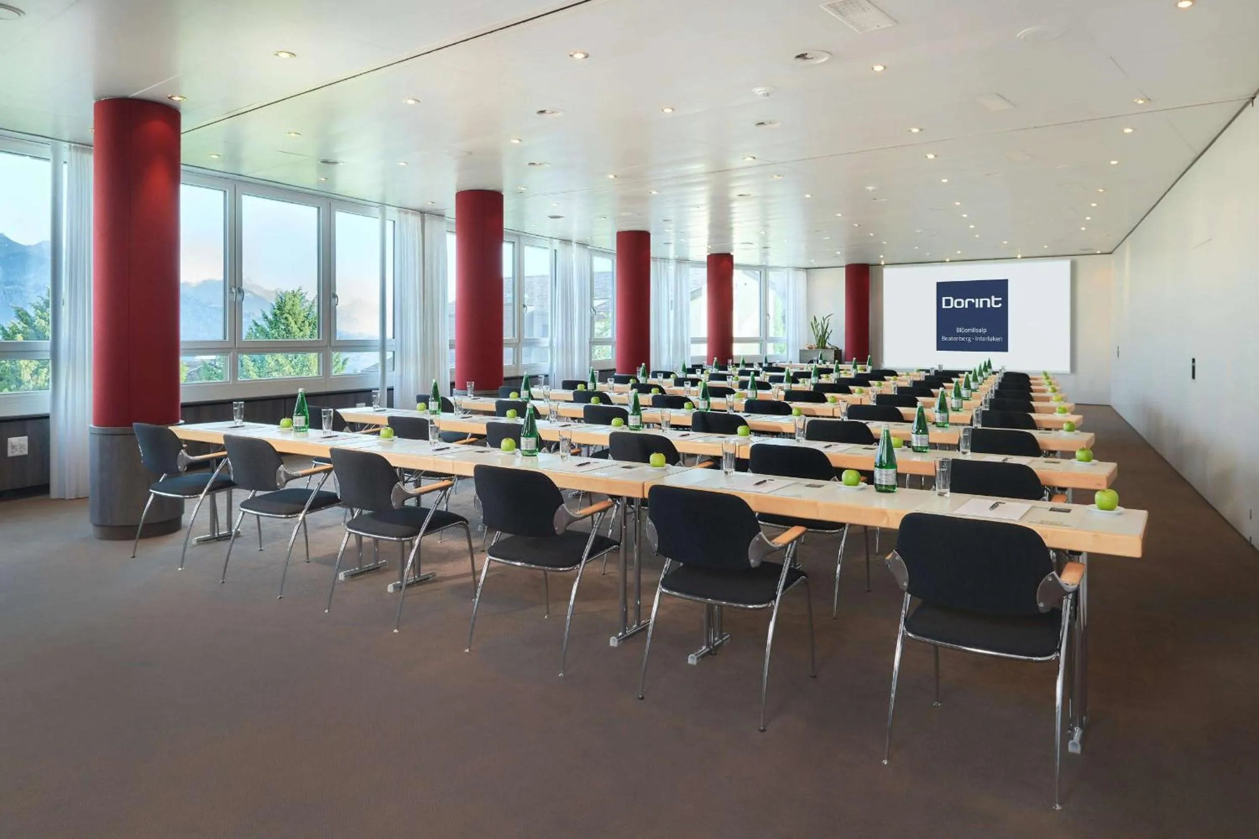 Meeting/conference room in Dorint Blüemlisalp Beatenberg/Interlaken
