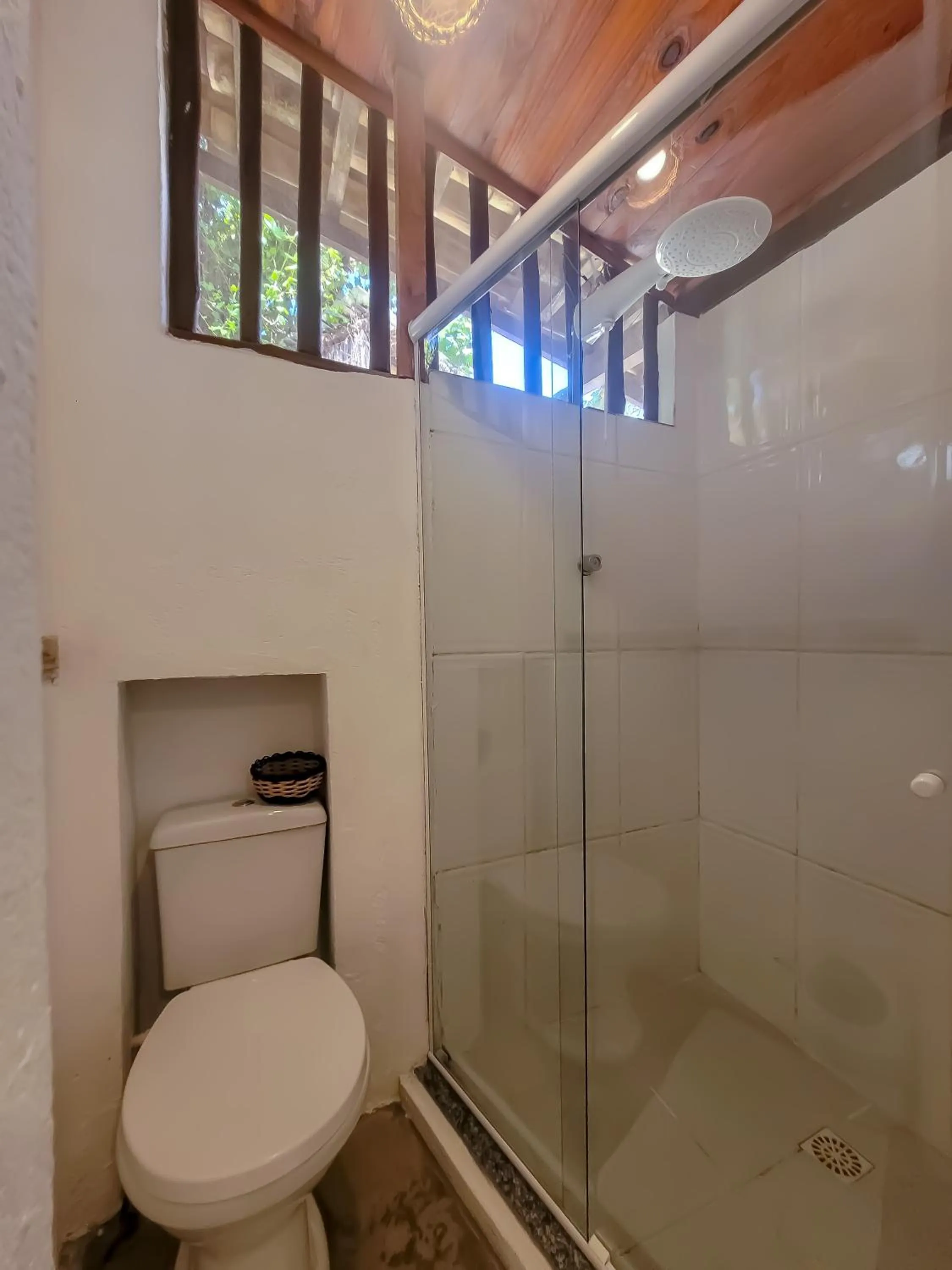 Shower in Pousada Raiz Forte