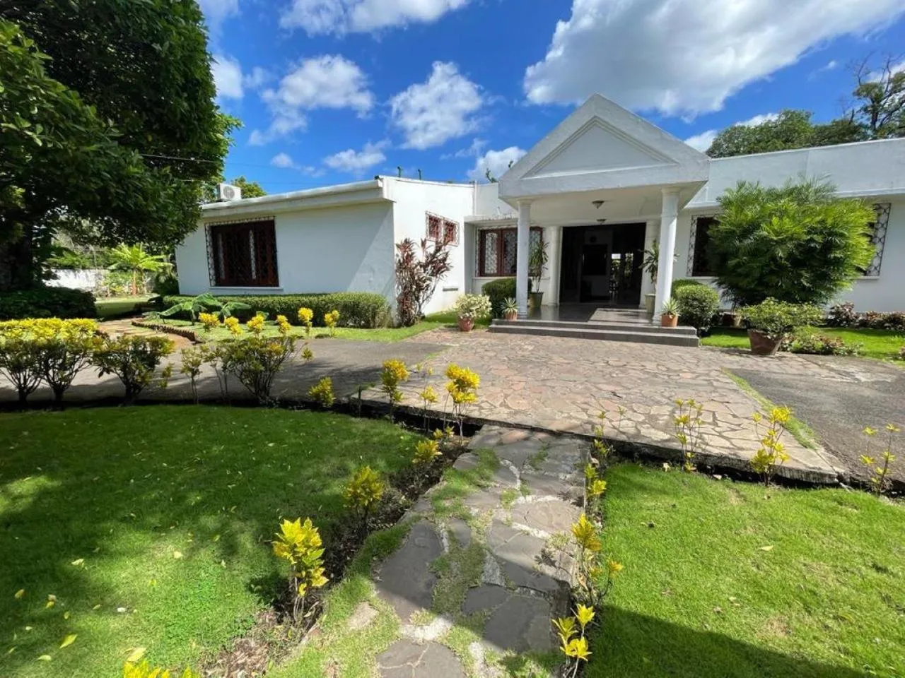 Property building in Hotel Casa del Sol