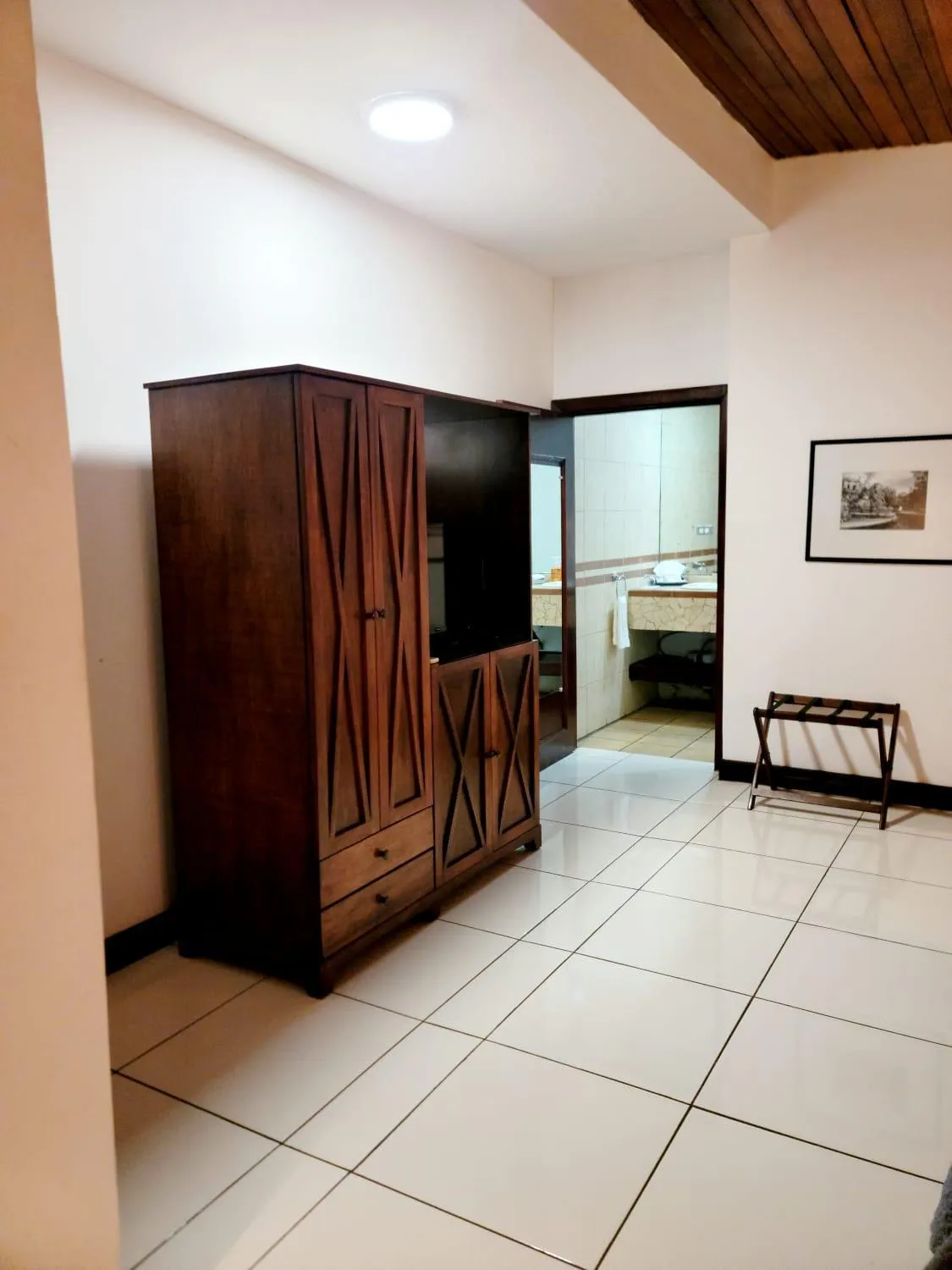 Text overlay in Hotel Casa del Sol