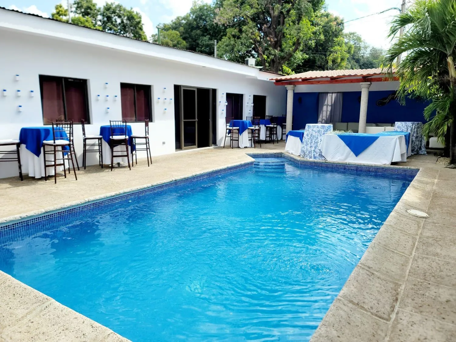Swimming pool in Hotel Casa del Sol