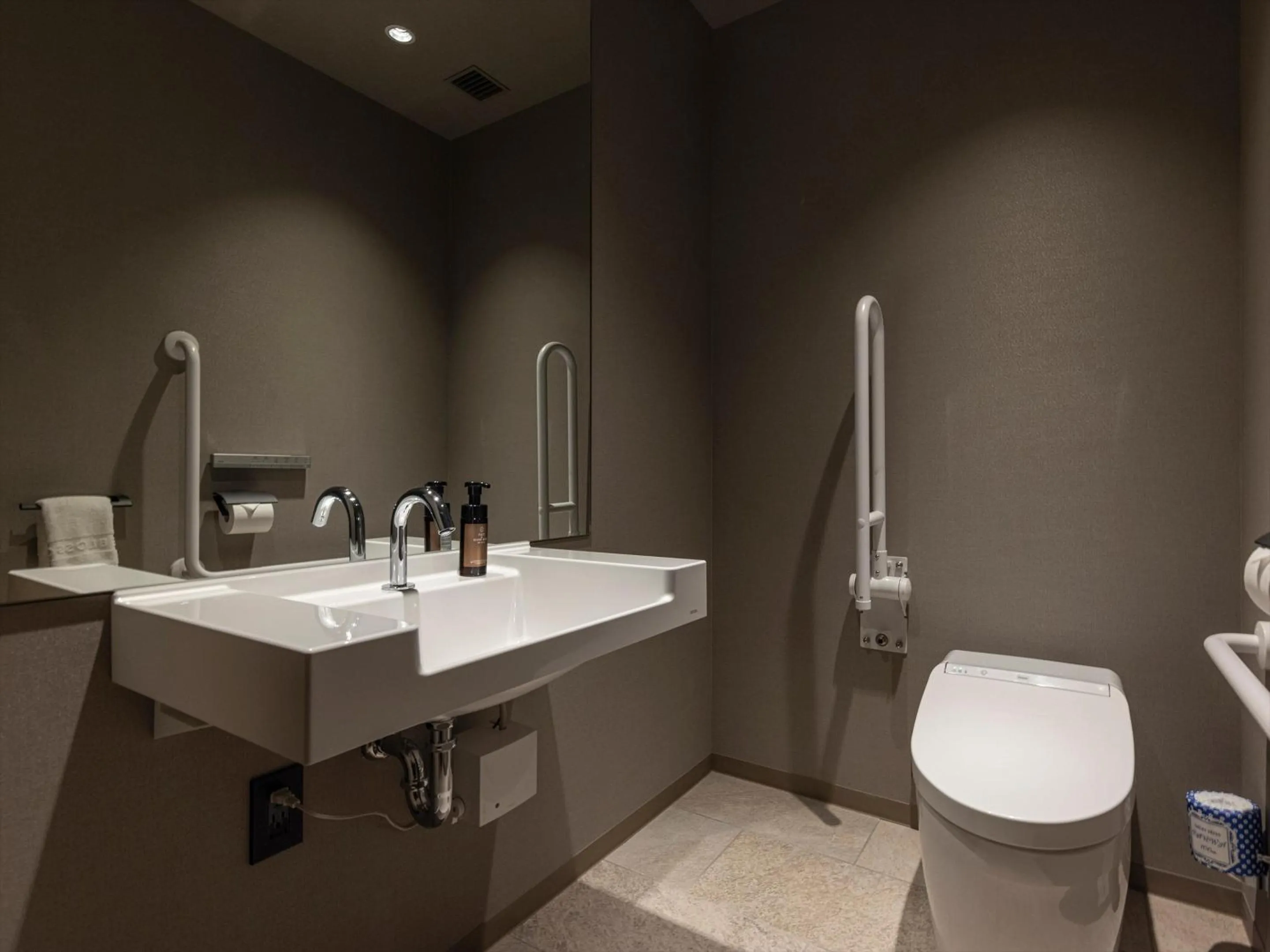 Toilet in THE BLOSSOM KUMAMOTO