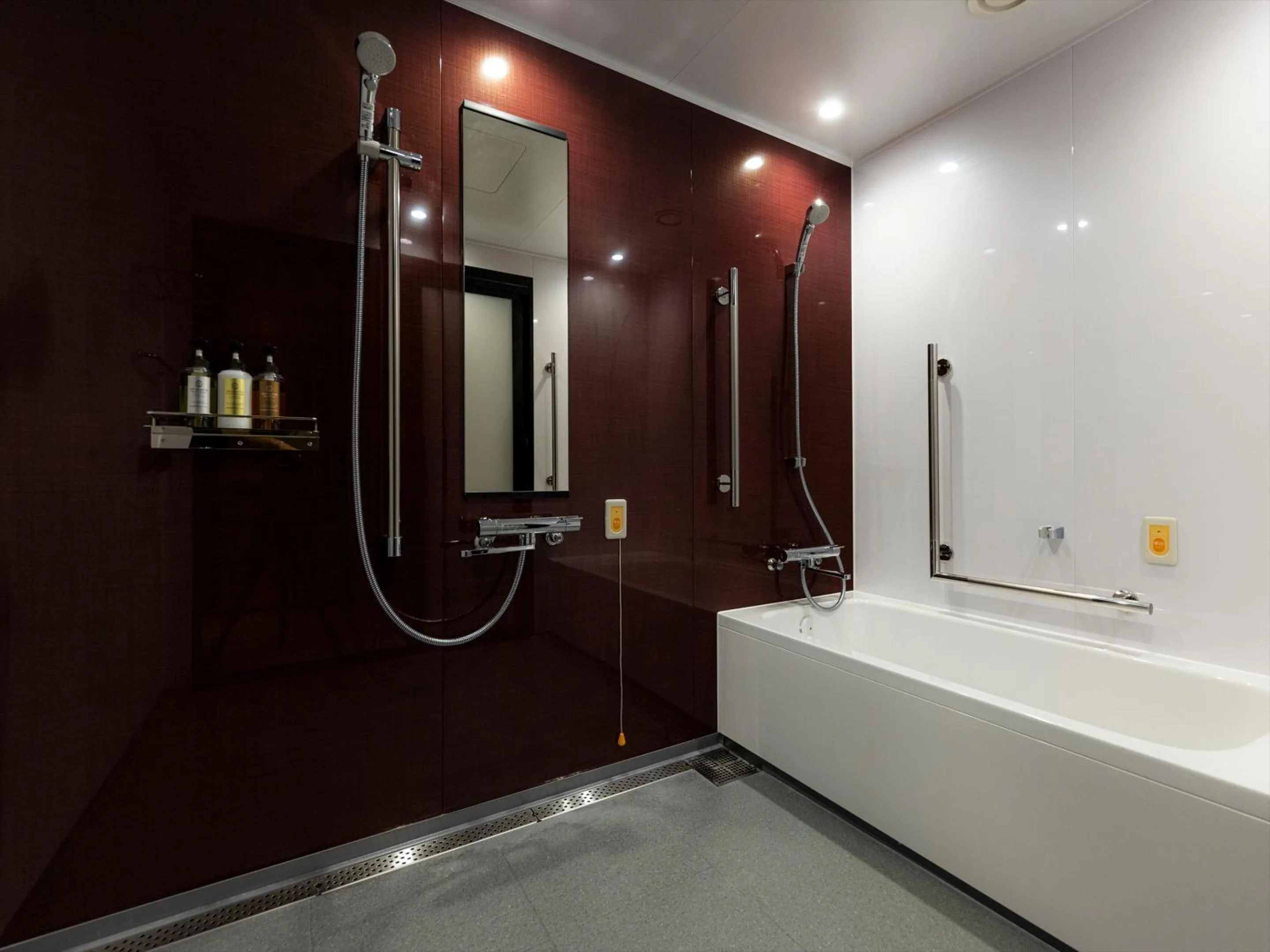 Shower in THE BLOSSOM KUMAMOTO