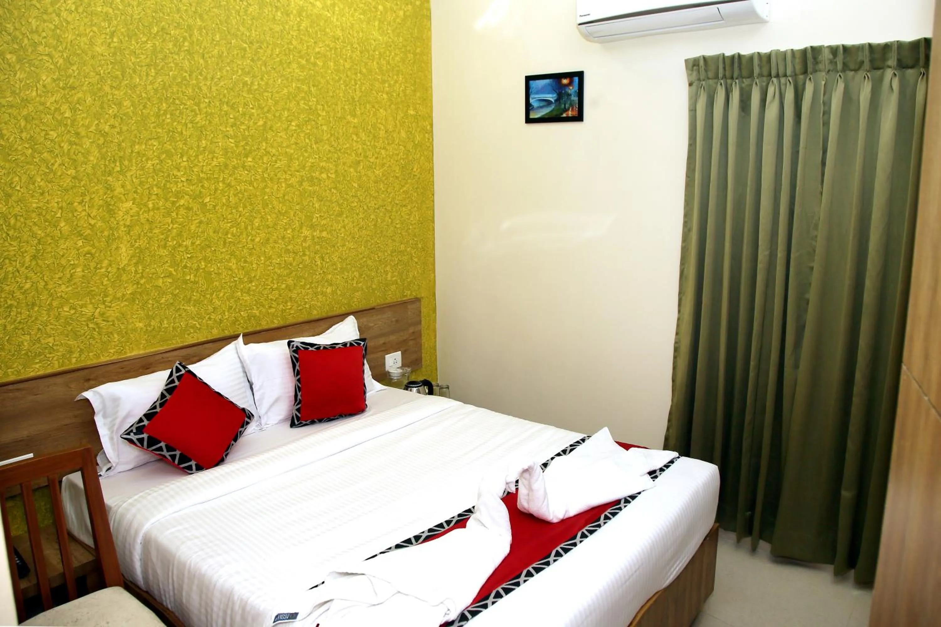 Bed in Apollo Court (Apollo hospital,Sankara natralya, US consulate