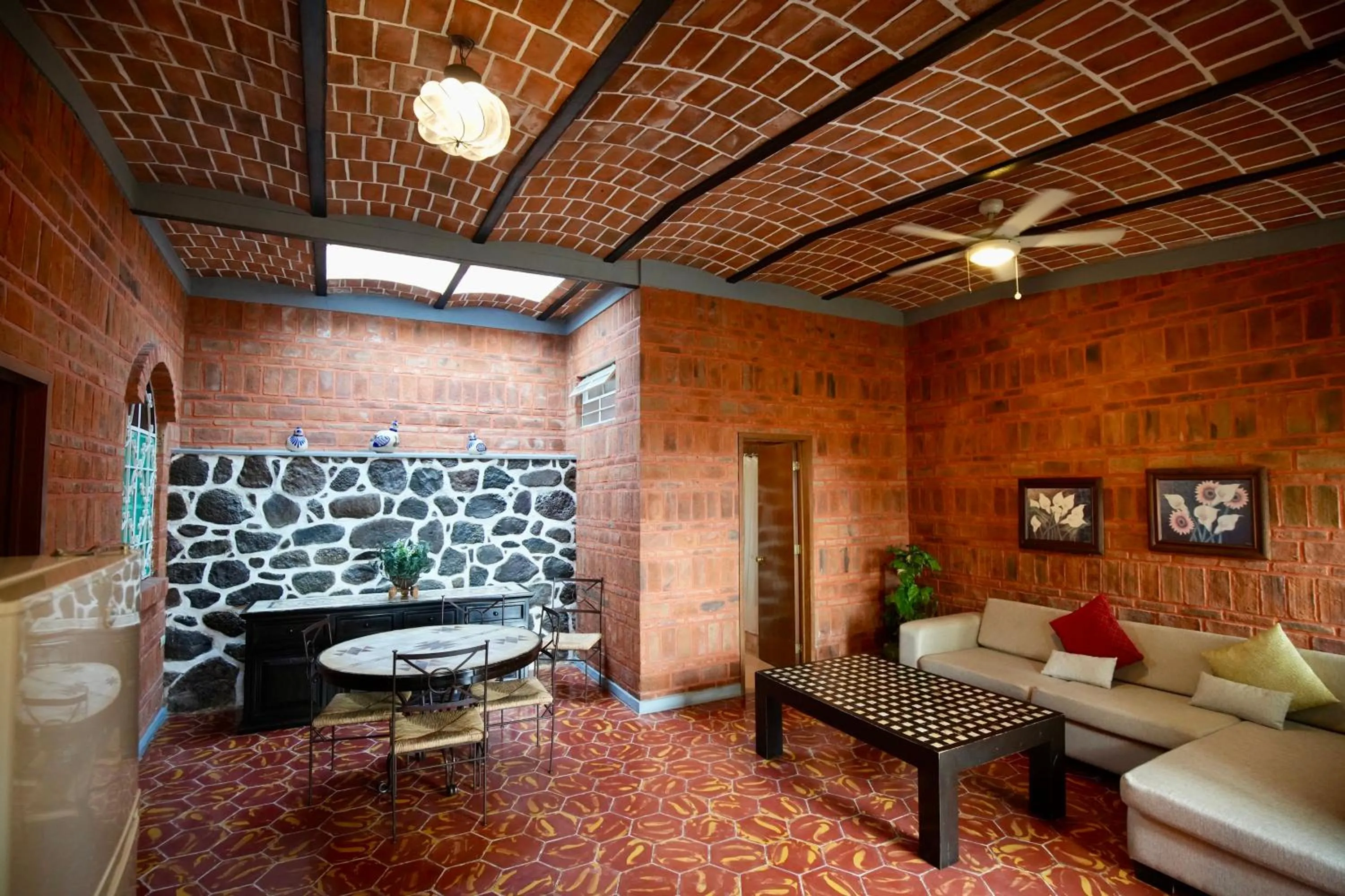 Living room in Mama Chuy Hotel & Villas Ajijic