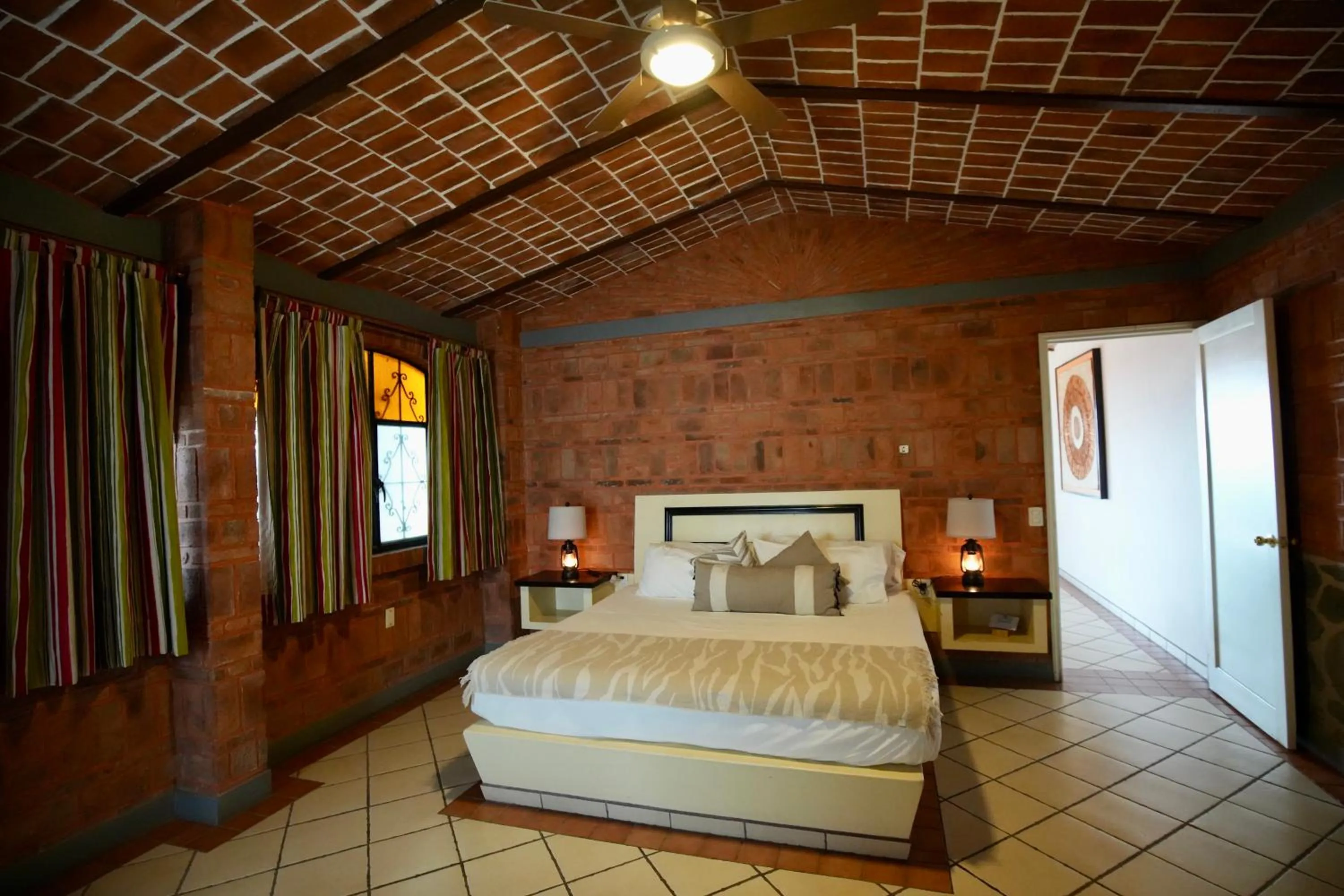 Bed in Mama Chuy Hotel & Villas Ajijic