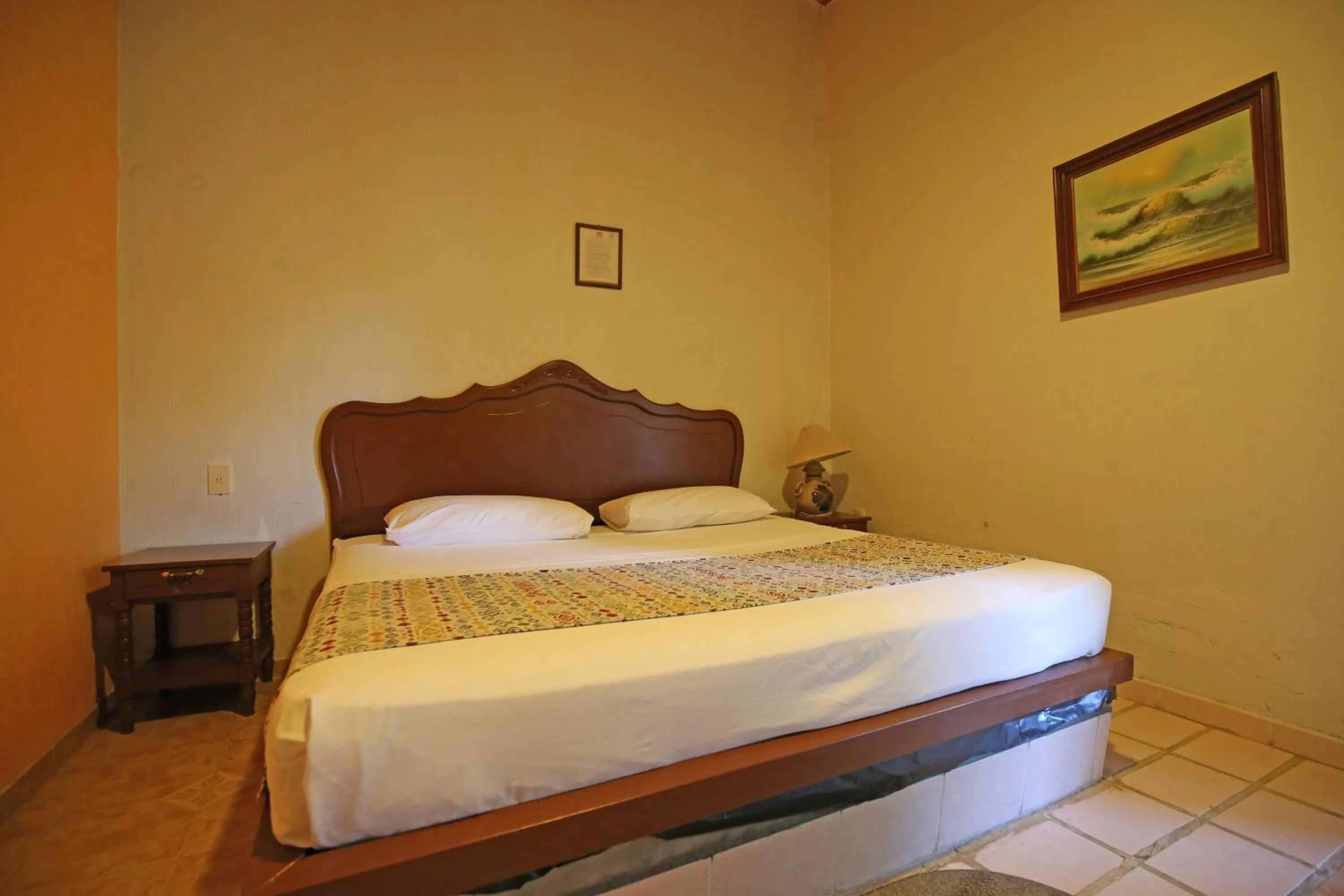 Bed in Mama Chuy Hotel & Villas Ajijic
