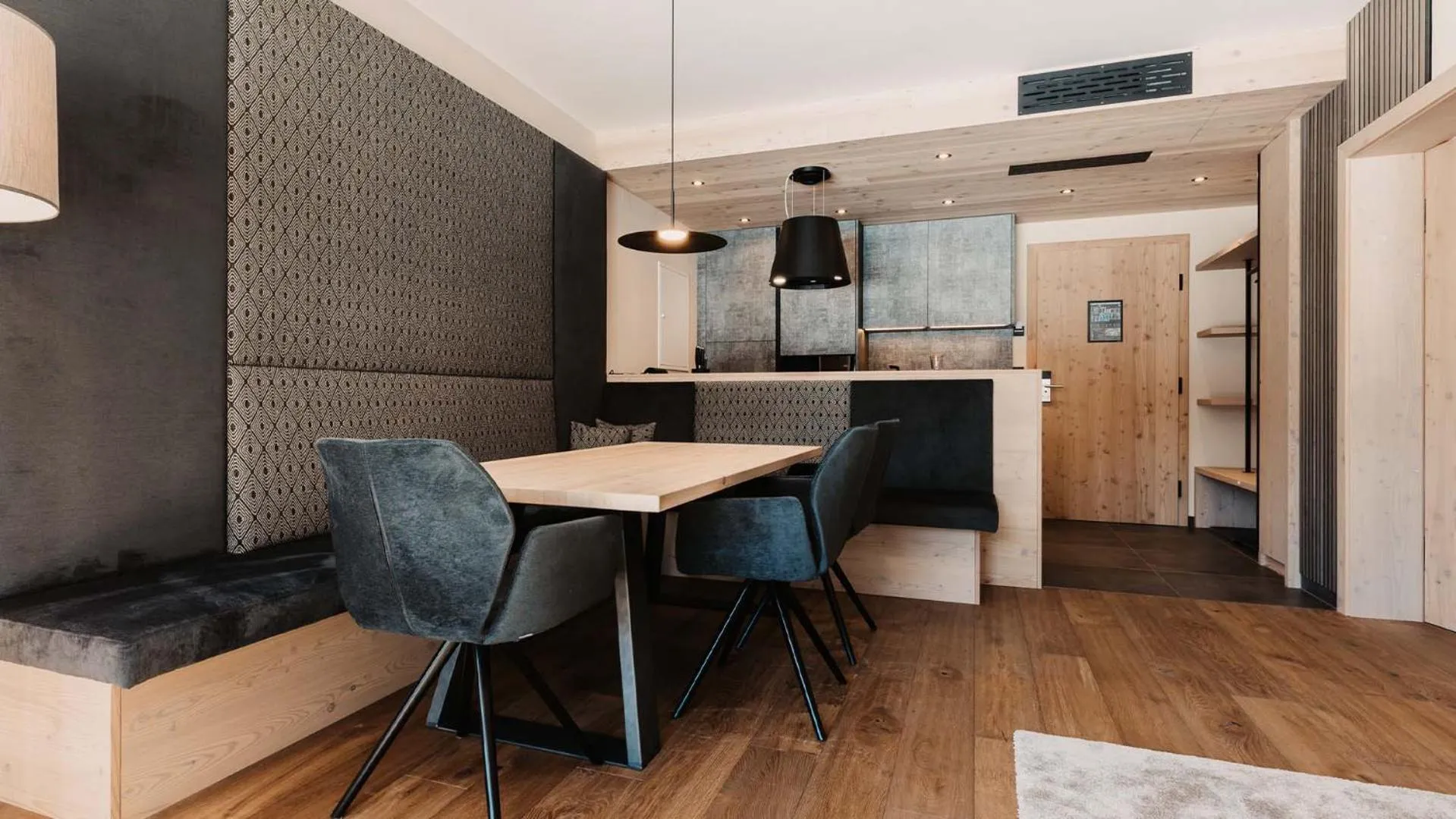 Kitchen or kitchenette in Hofgut Apartment & Lifestyle Resort Wagrain