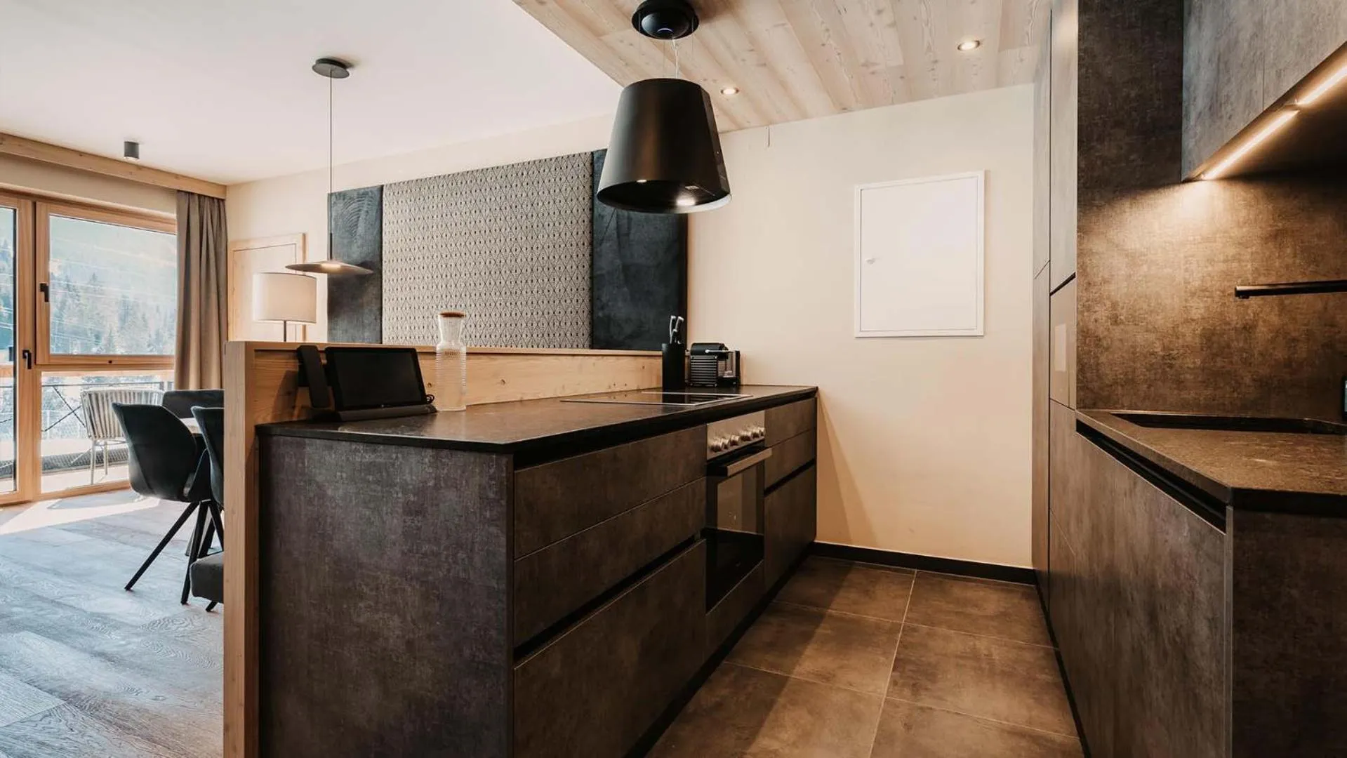 Kitchen or kitchenette in Hofgut Apartment & Lifestyle Resort Wagrain