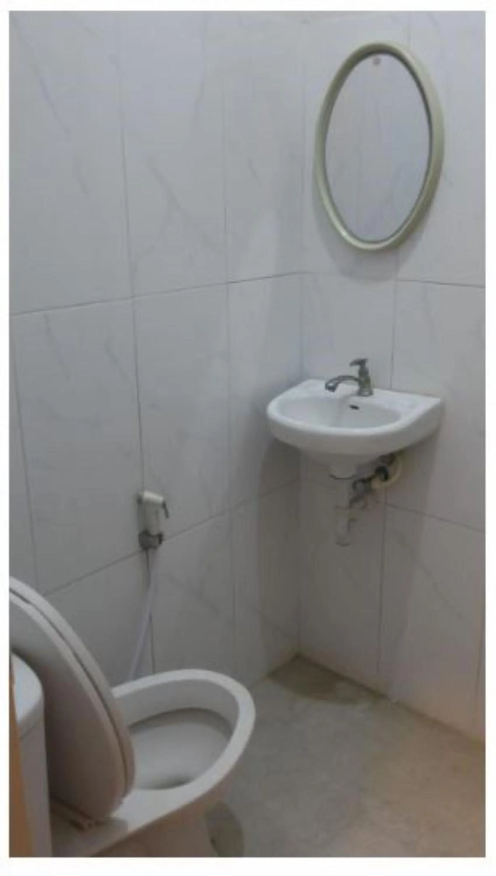 Bathroom in Siwalankerto F7