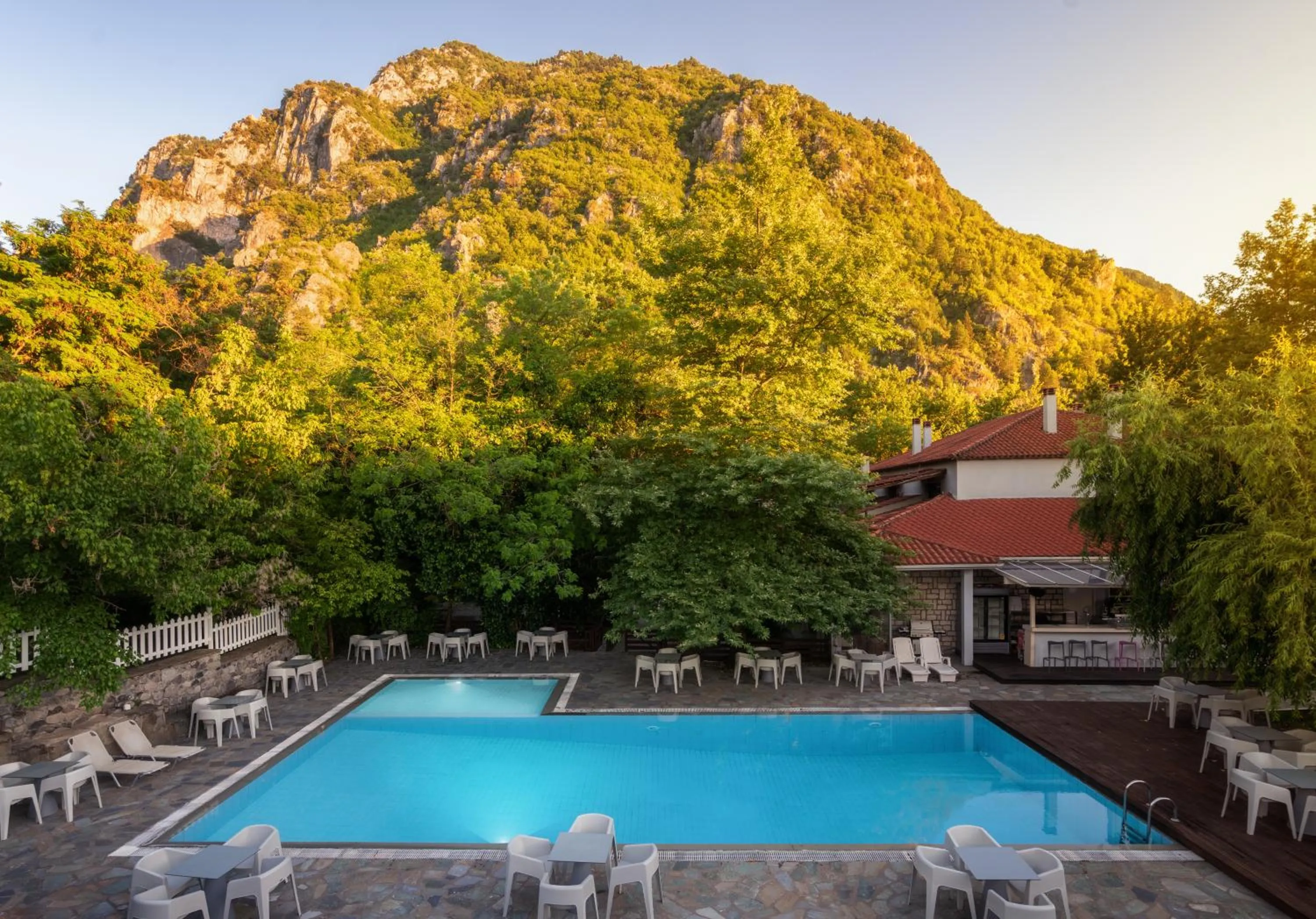 Property building in Κonitsa Gefyri hotel