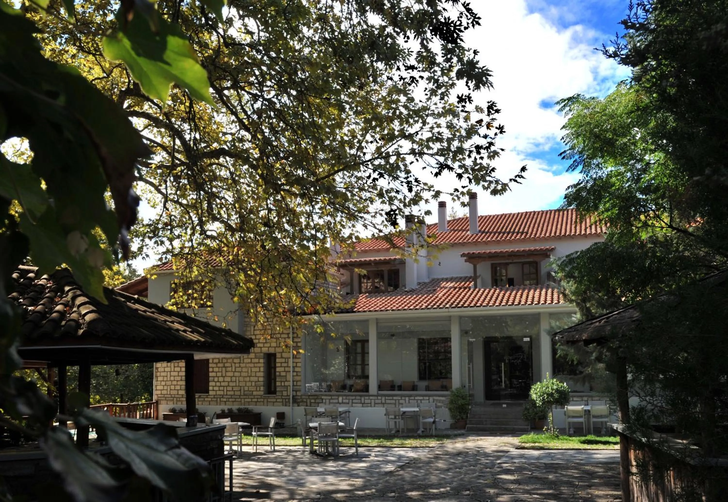 Κonitsa Gefyri hotel