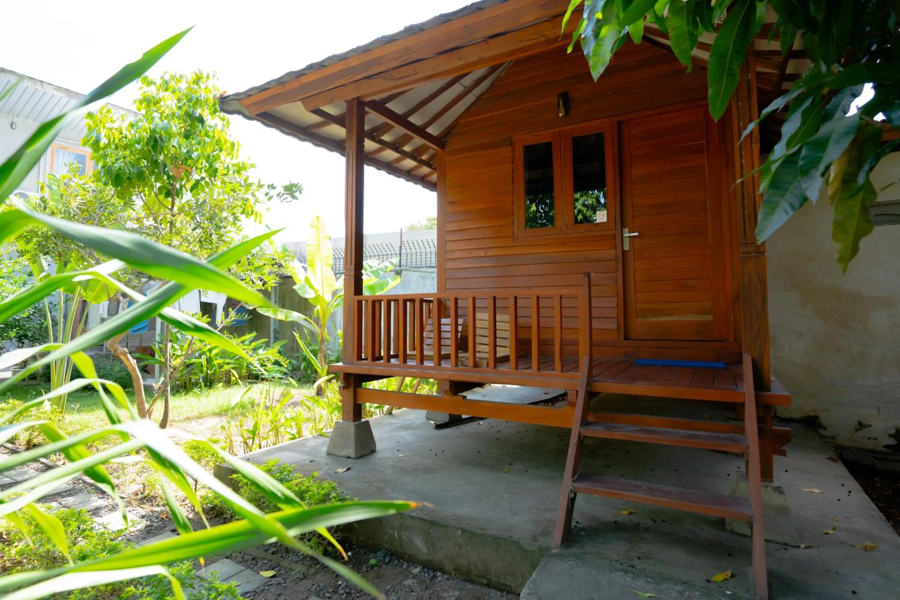 Garden in RedDoorz Syariah near Lombok Epicentrum Mall