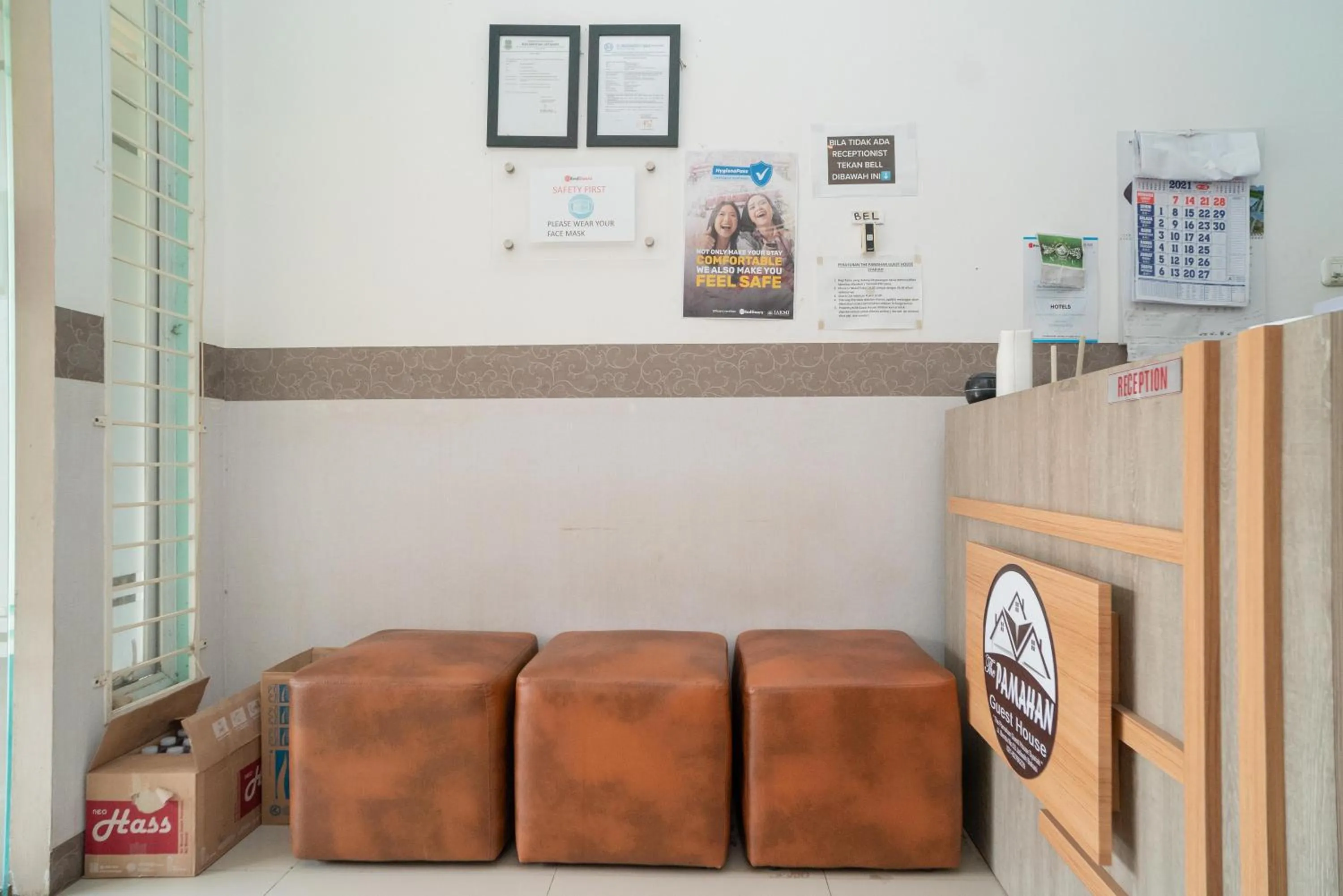 RedDoorz Syariah near Kota Cinema Mall Jatiasih