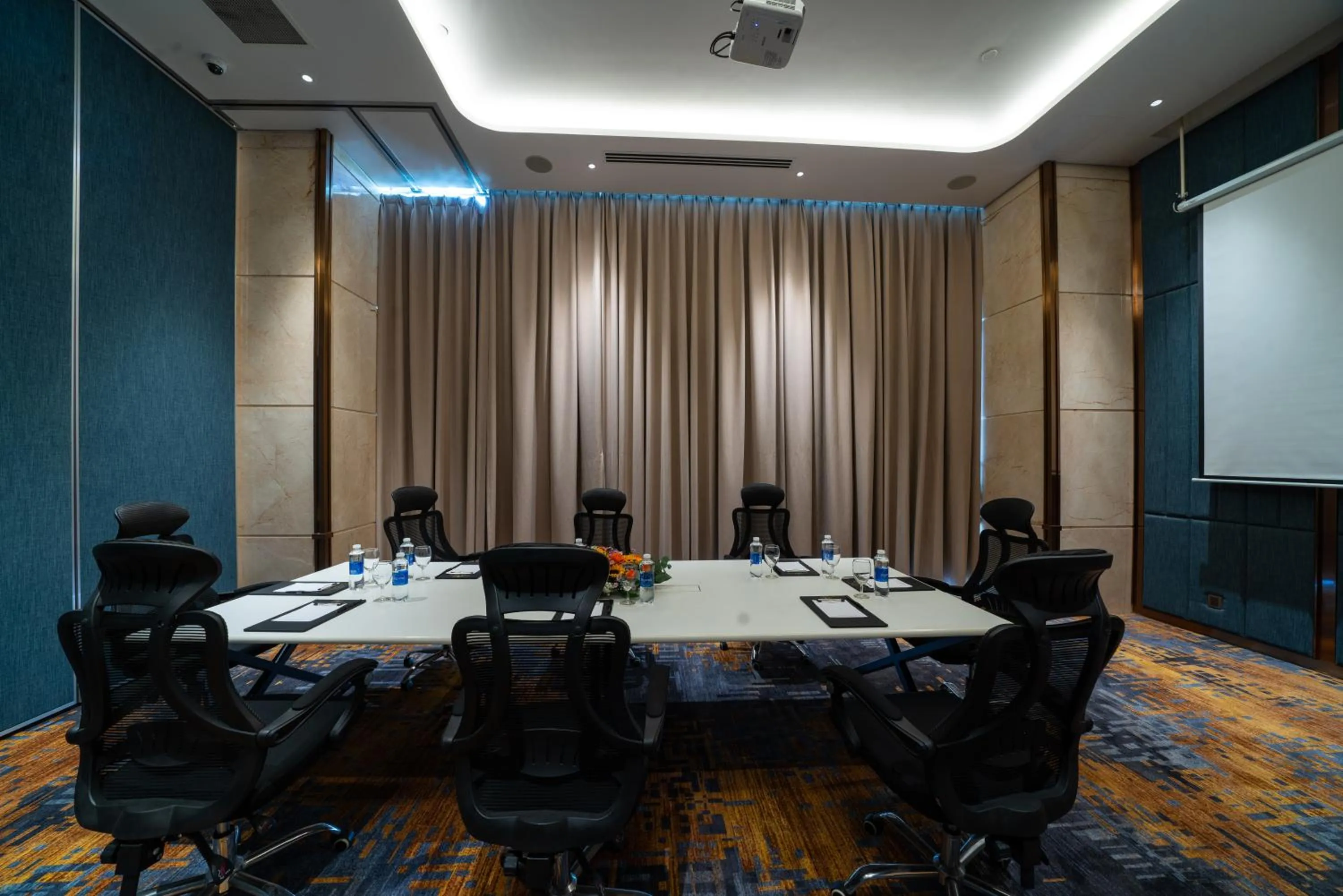 Meeting/conference room in Northern Charm Hotel