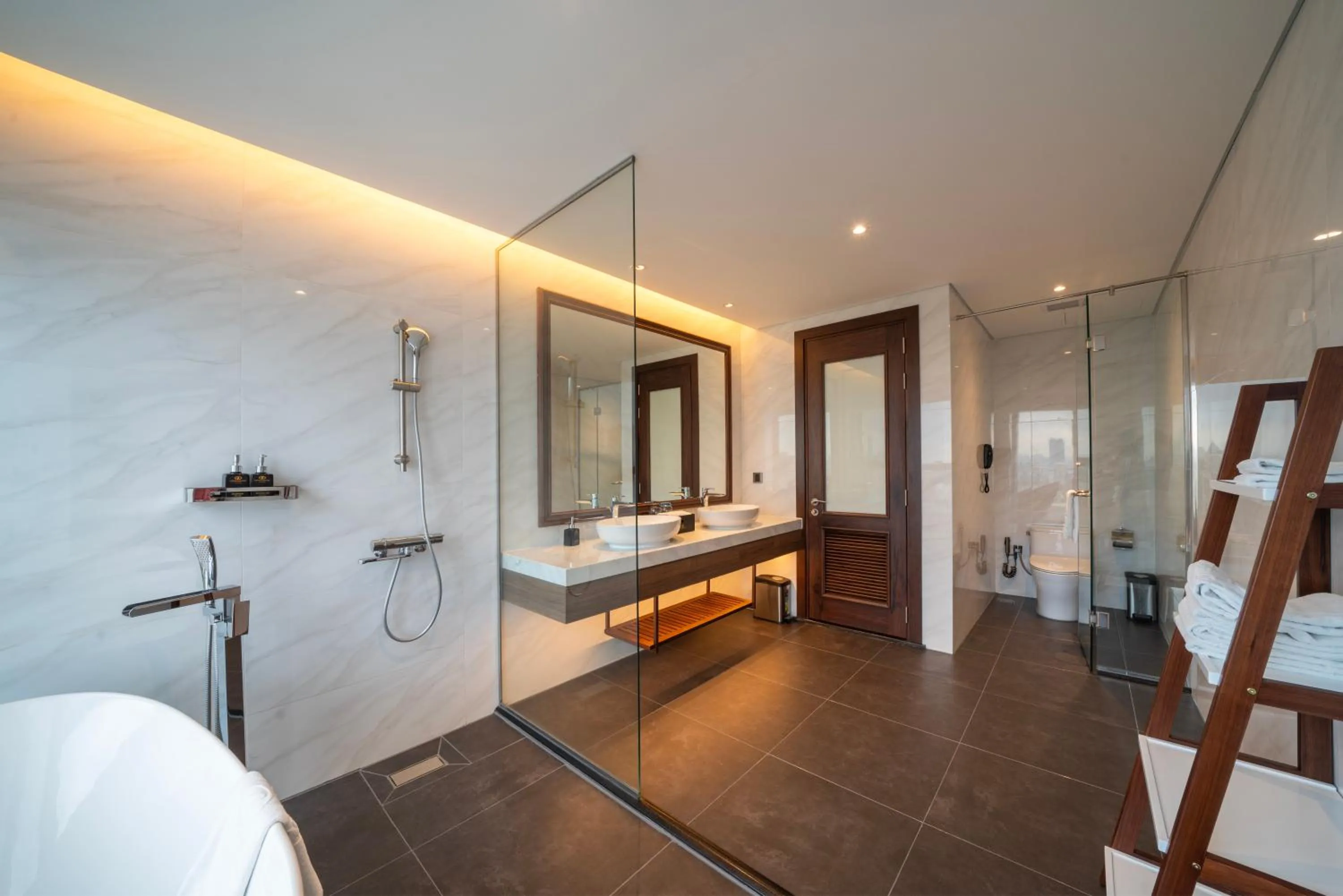 Shower in Northern Charm Hotel