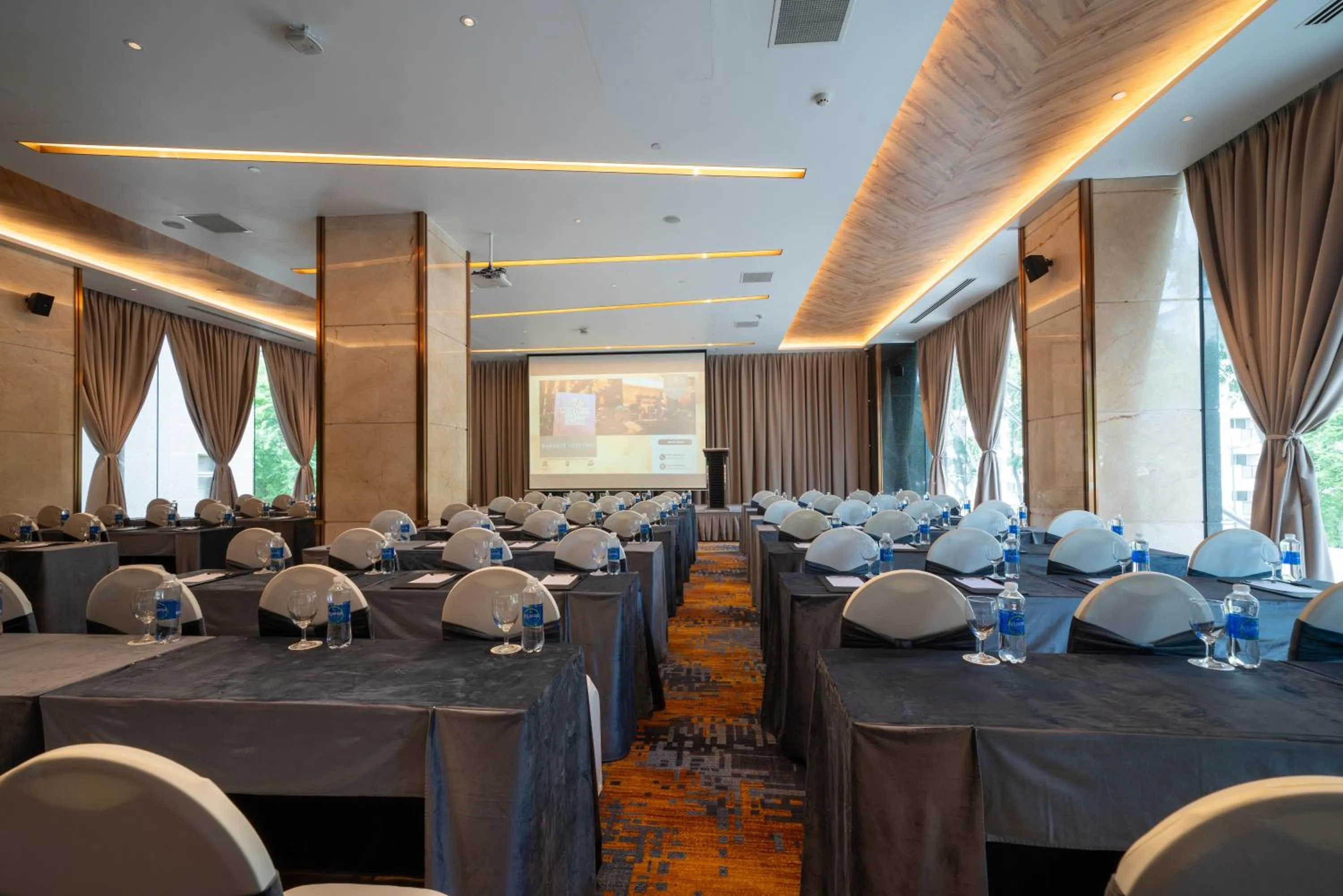 Meeting/conference room in Northern Charm Hotel