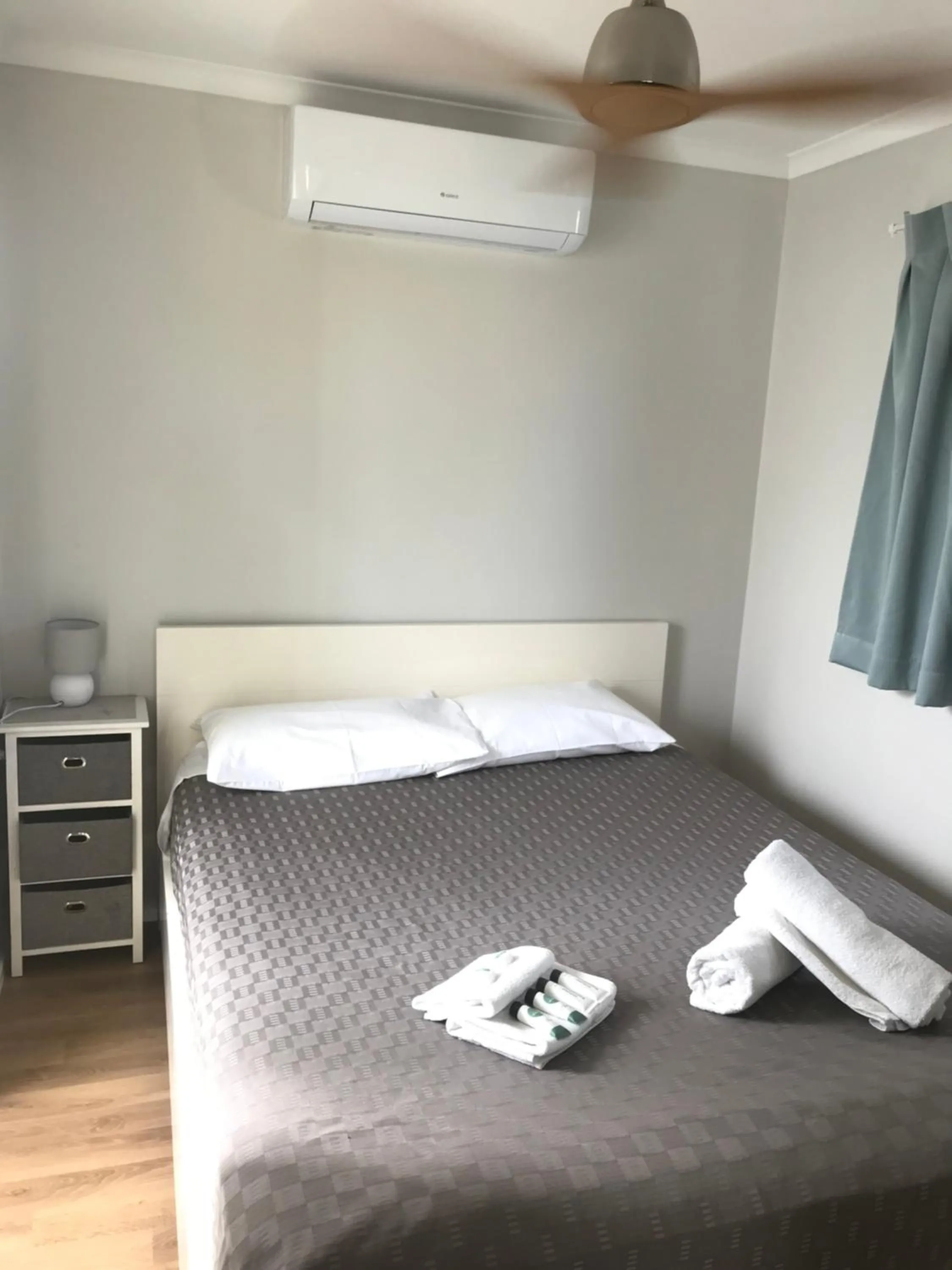 Bed in Kookaburra Holiday Park