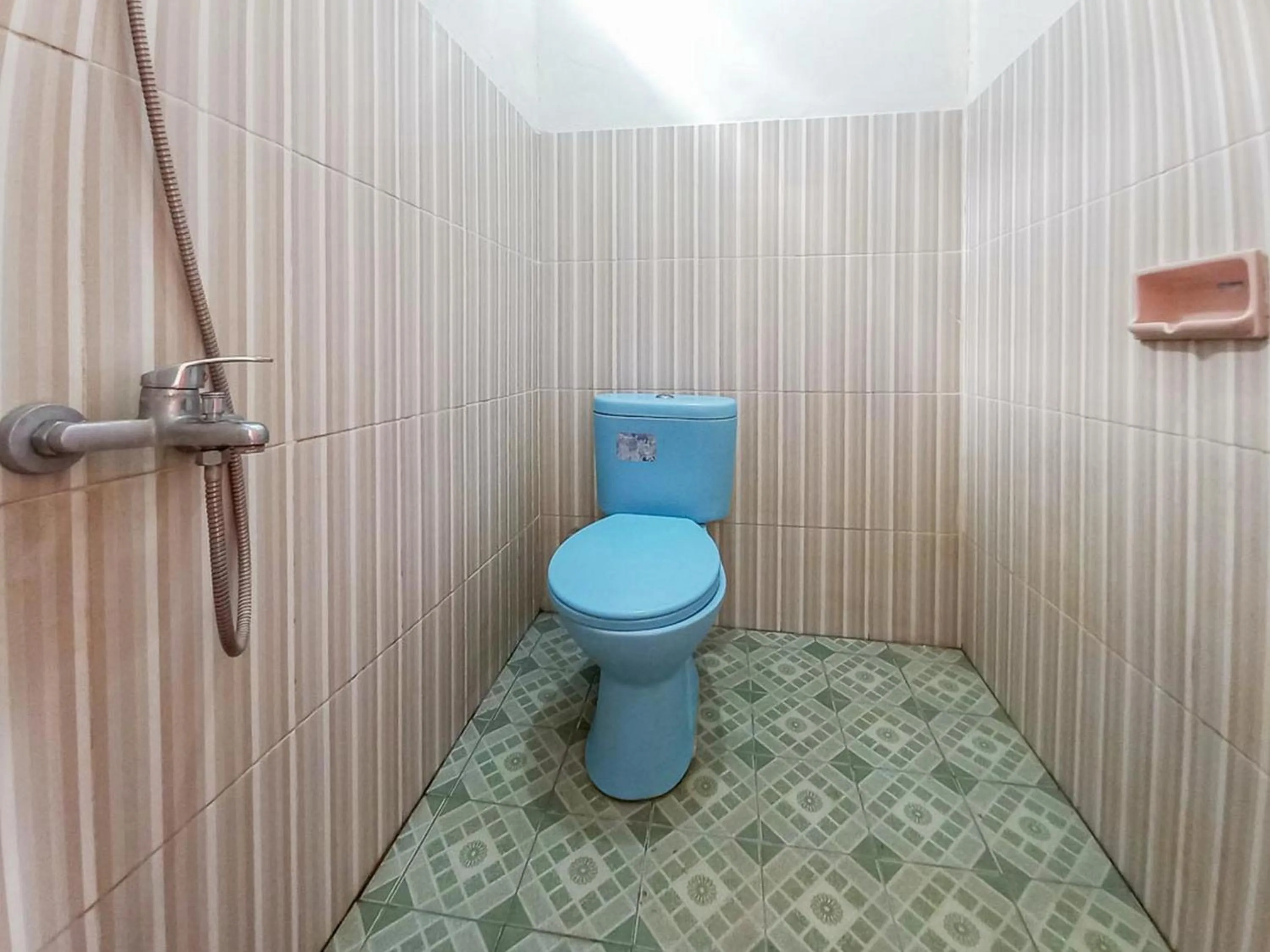 Bathroom in Villa Kampoeng City Pacet Mitra RedDoorz