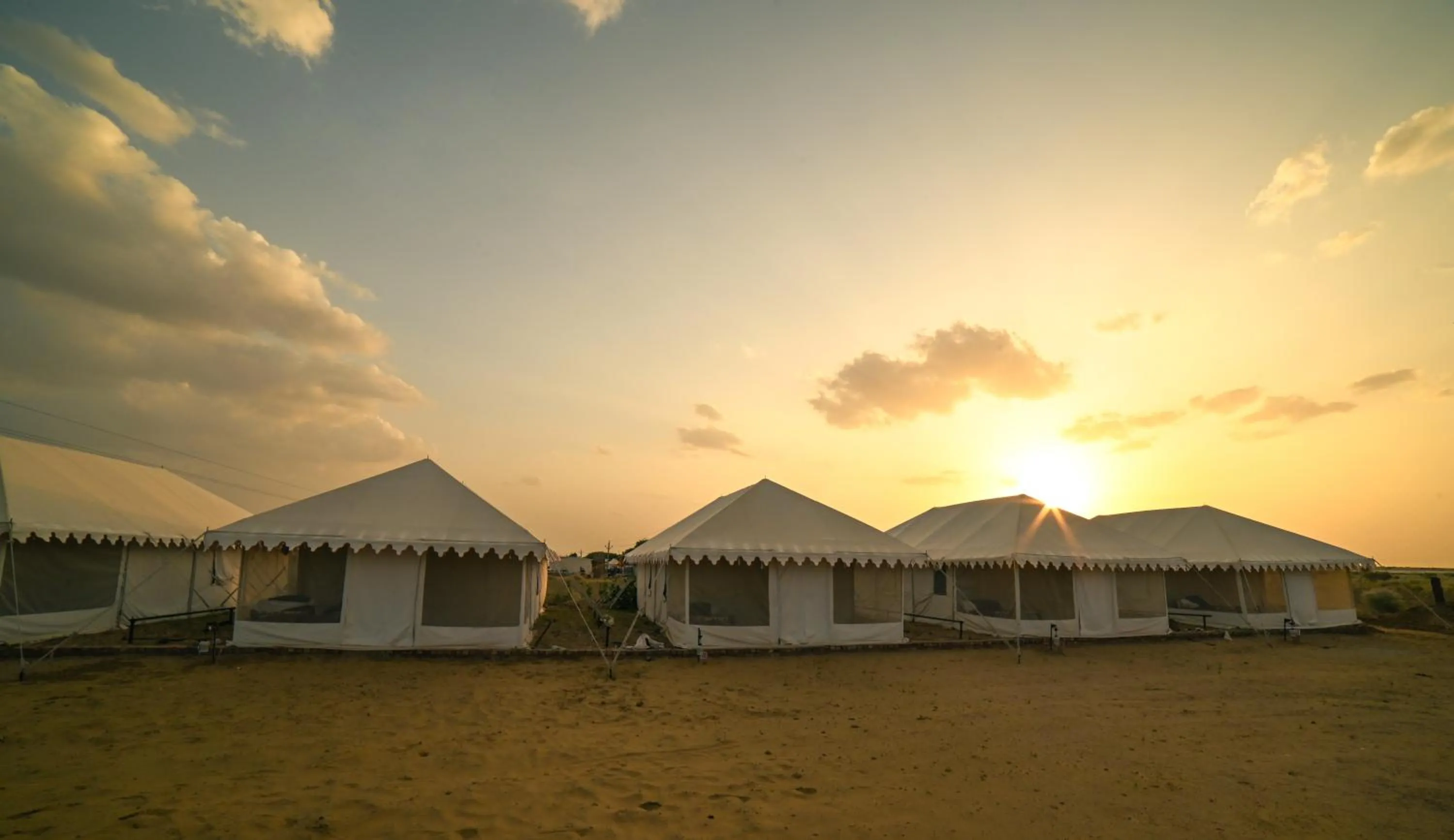 The Captain Desert Camp