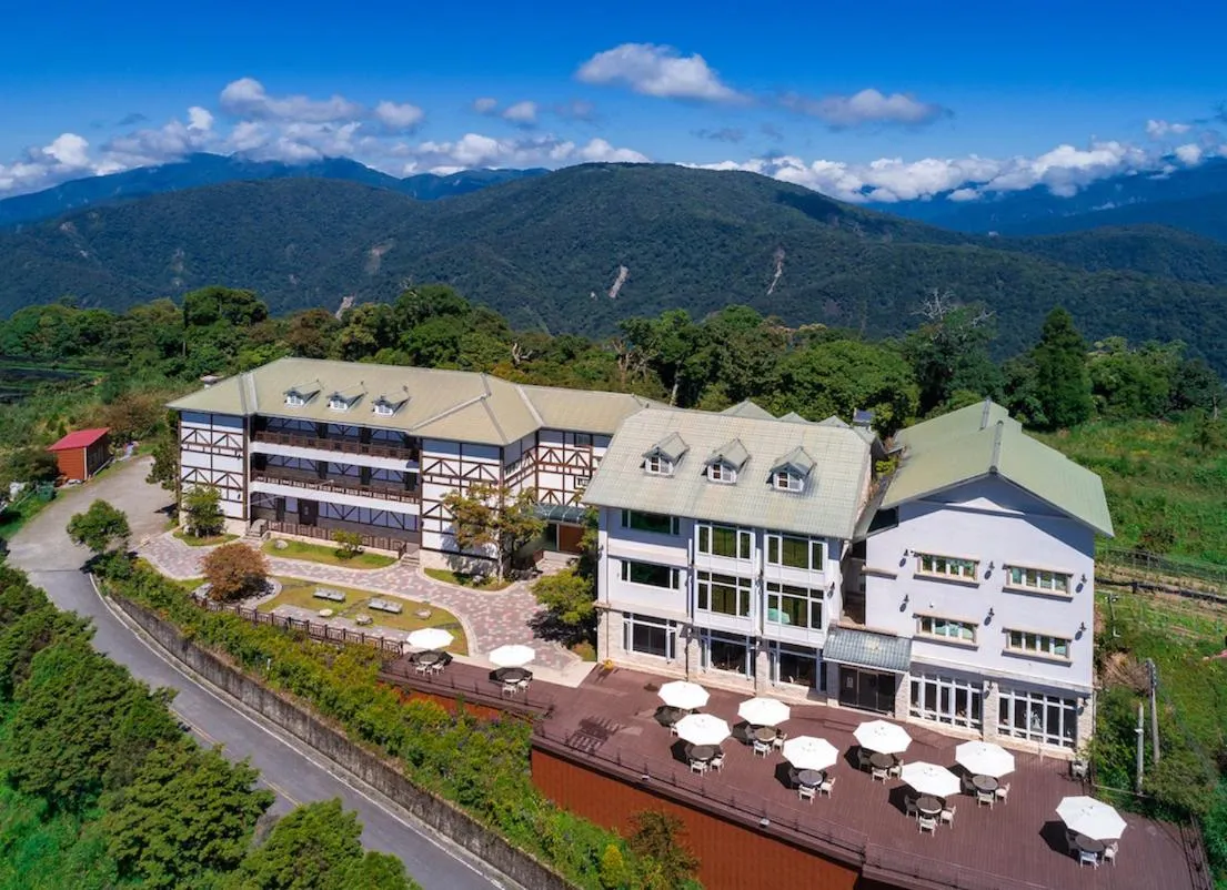 Property building in Jun Yue Hanging Garden Resort