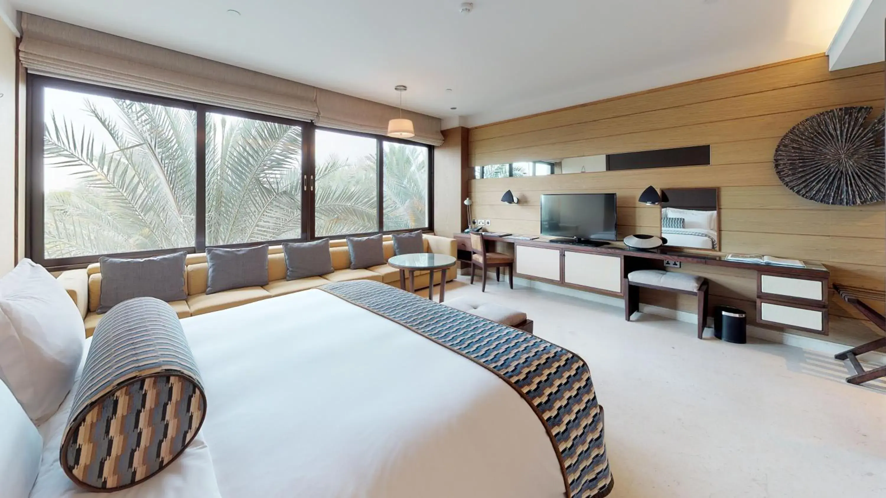 Palm Deluxe Room in Meliá Desert Palm Member of Meliá Collection Palm Deluxe Room in Meliá Desert Palm Member of Meliá Collection