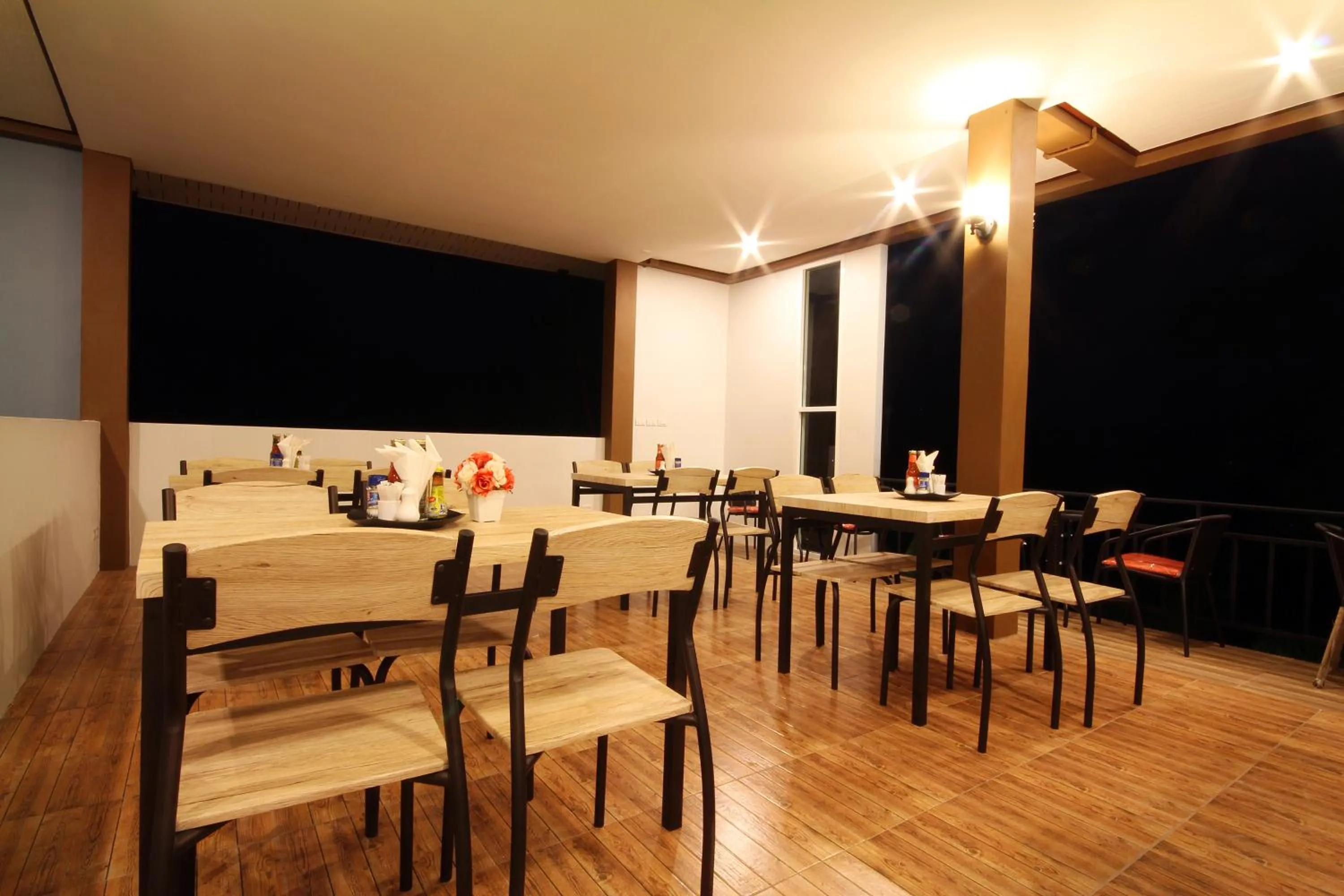 Restaurant/places to eat in Phutara Lanta Resort - SHA Extra Plus Koh Lanta