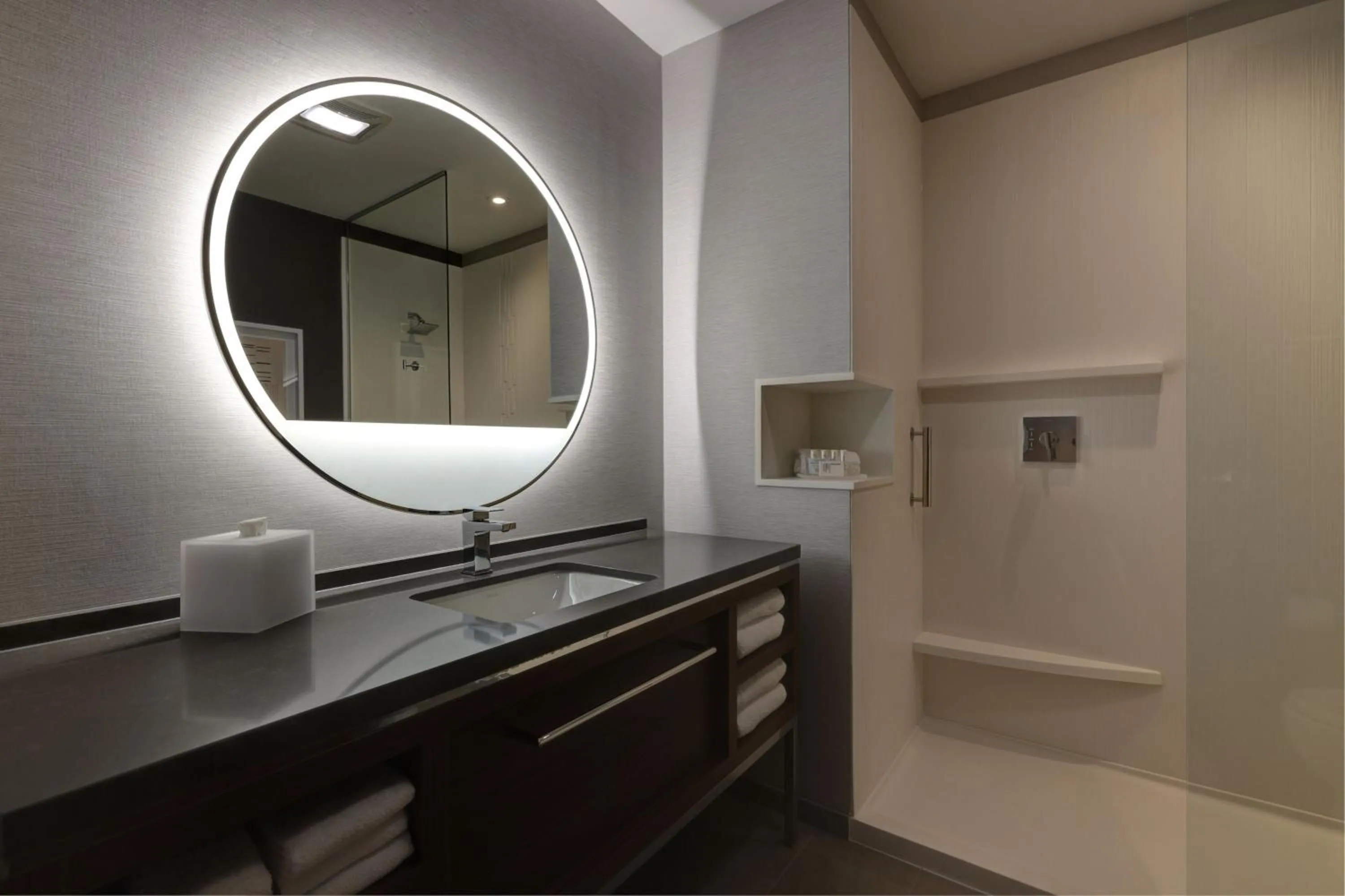 Bathroom in Courtyard by Marriott Iowa City University Heights