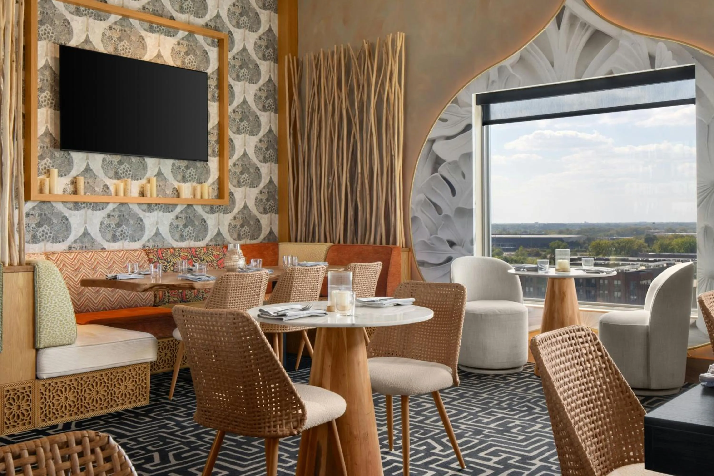 Restaurant/places to eat in AC Hotel by Marriott Columbus Downtown