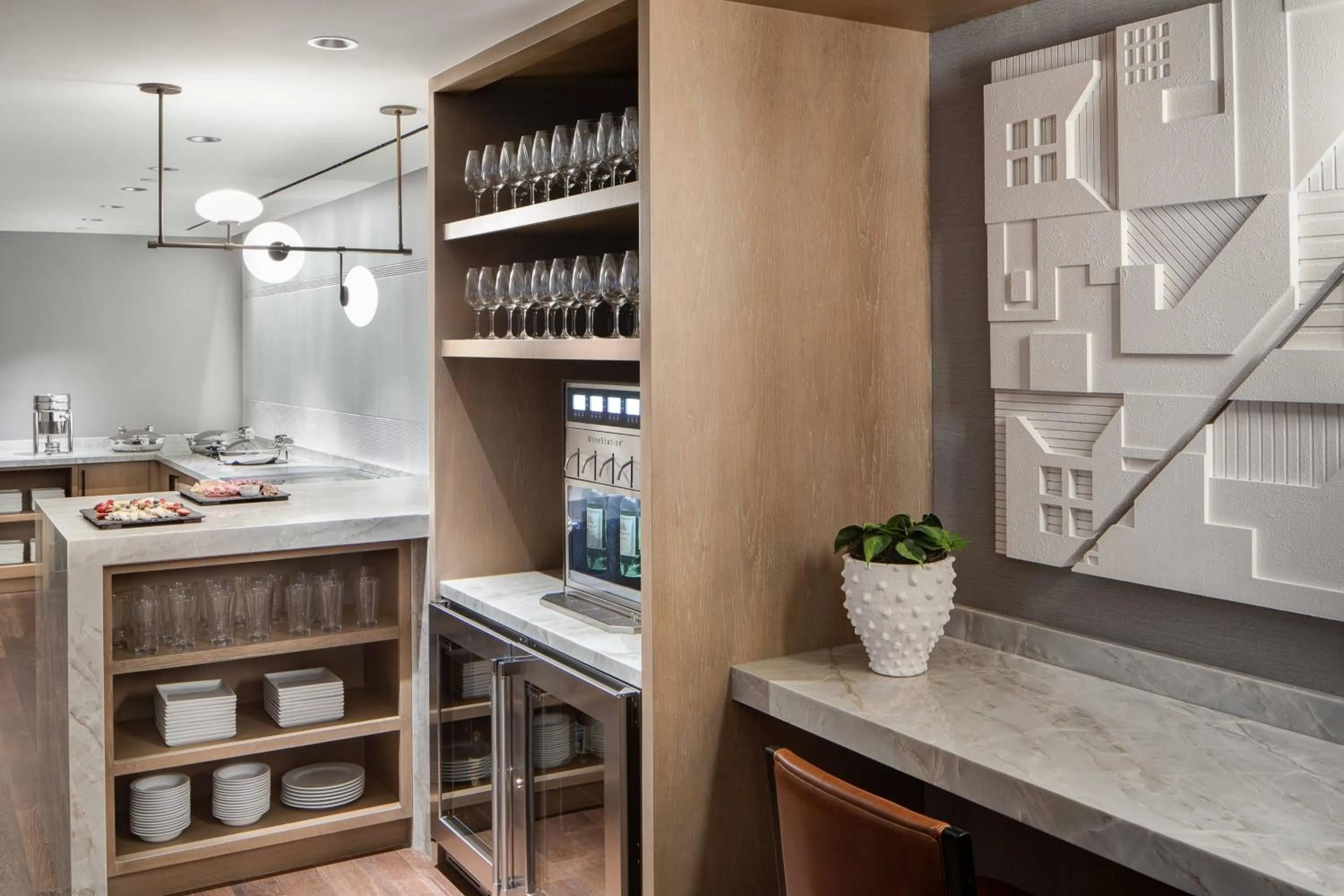 Lounge or bar in Marriott Dallas Uptown