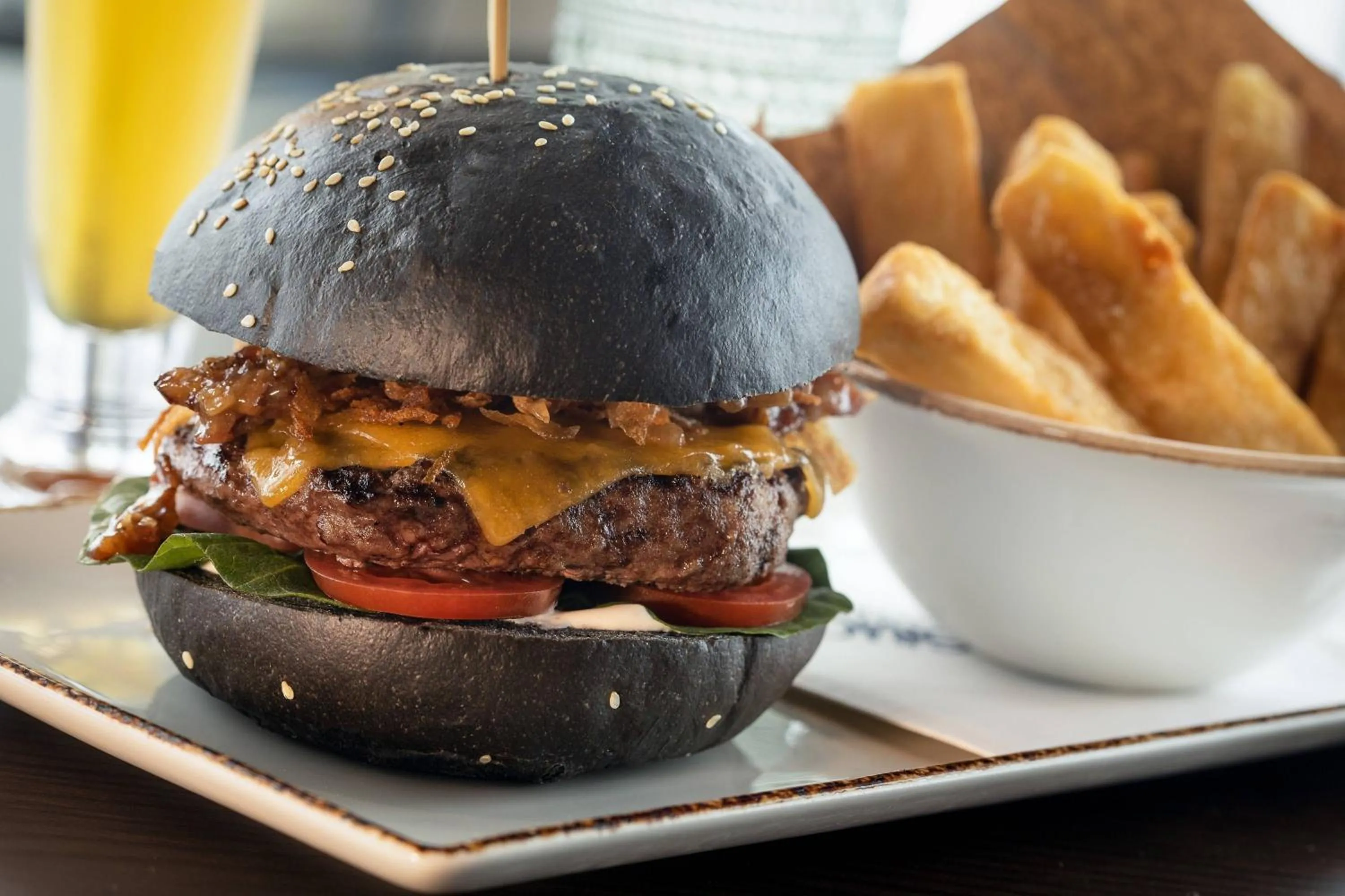 Restaurant/places to eat in Marriott Dallas Uptown