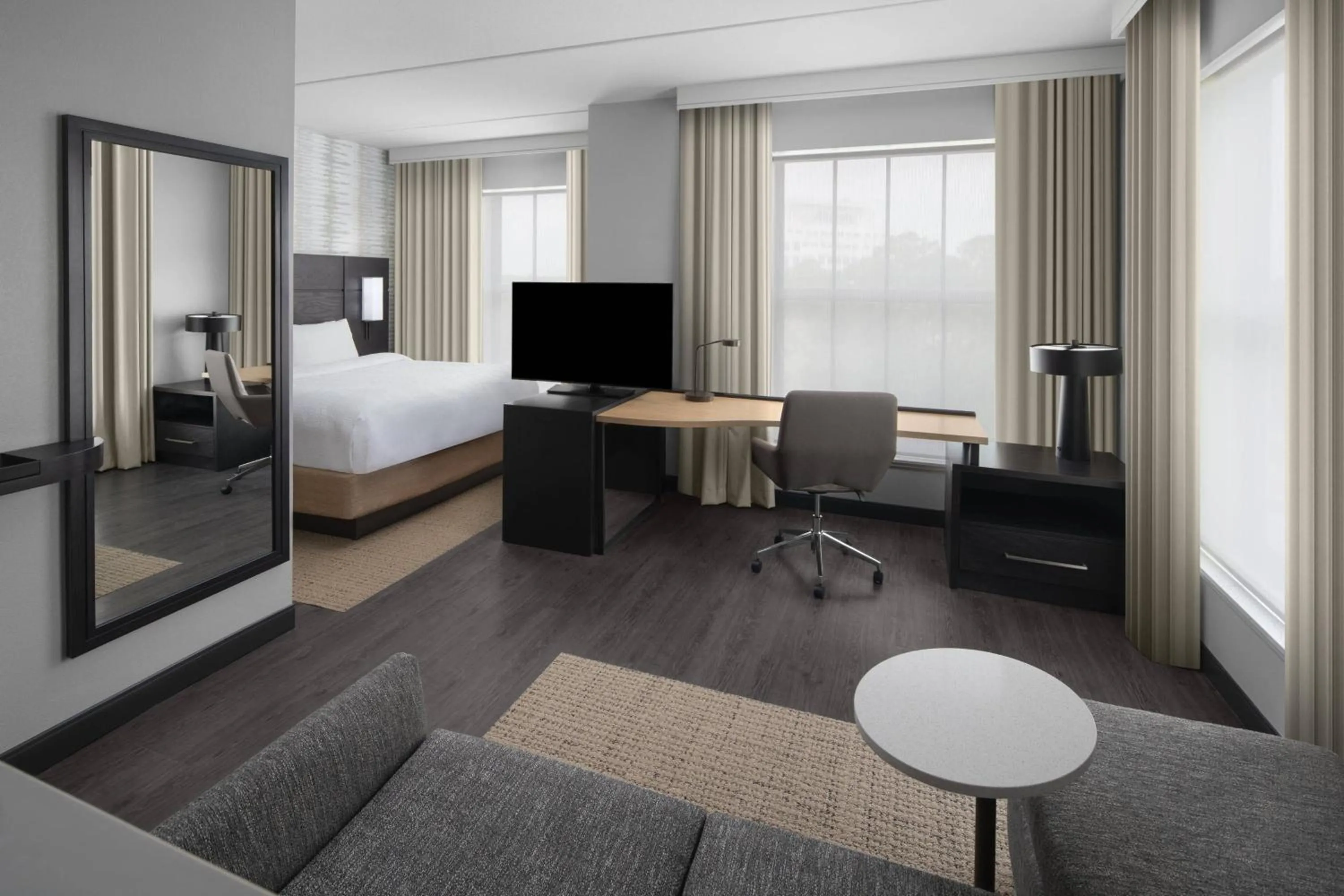 Photo of the whole room, Bed in Residence Inn By Marriott Jacksonville-Mayo Clinic Area