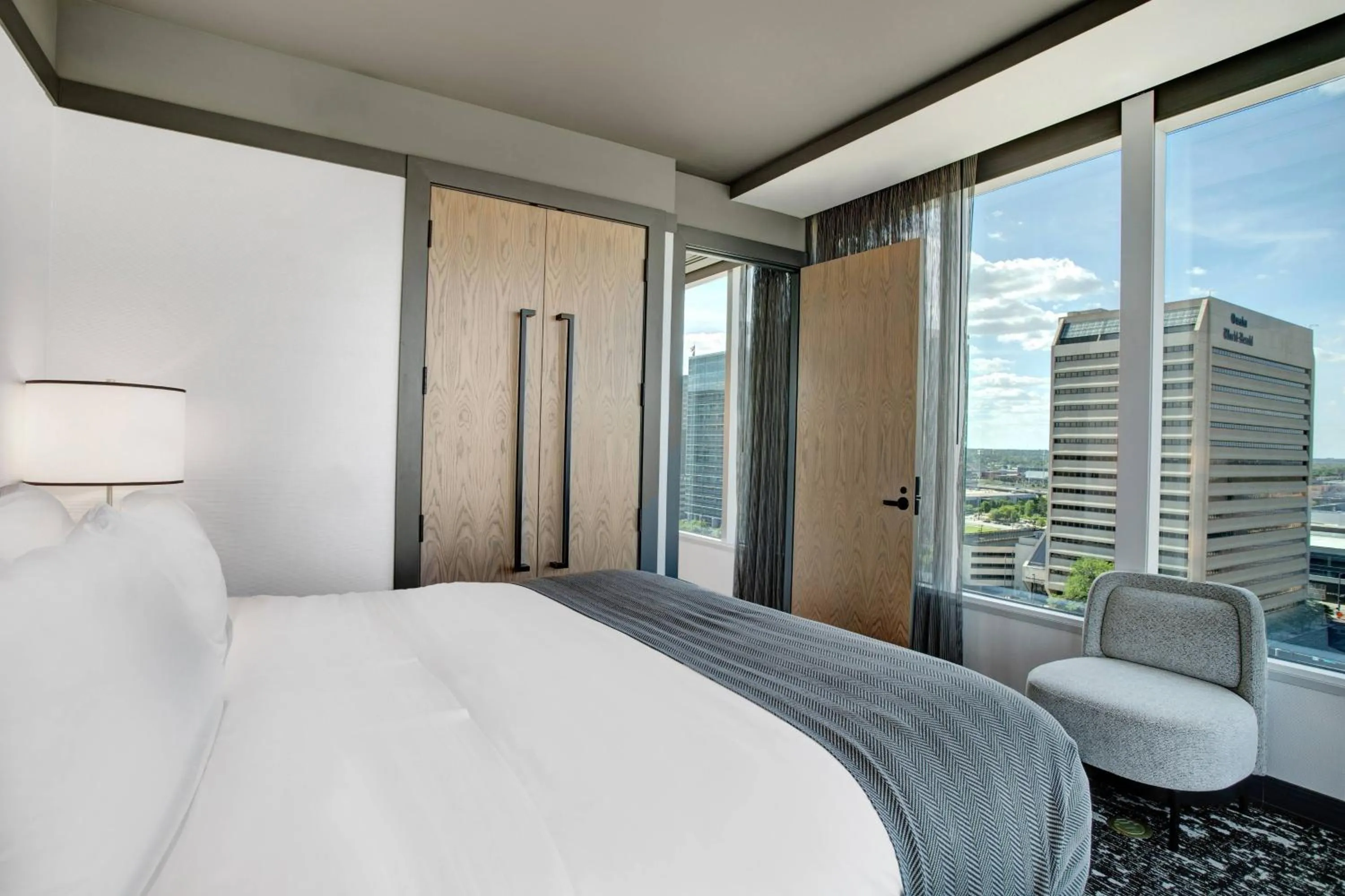 Photo of the whole room, Bed in The Farnam, Autograph Collection