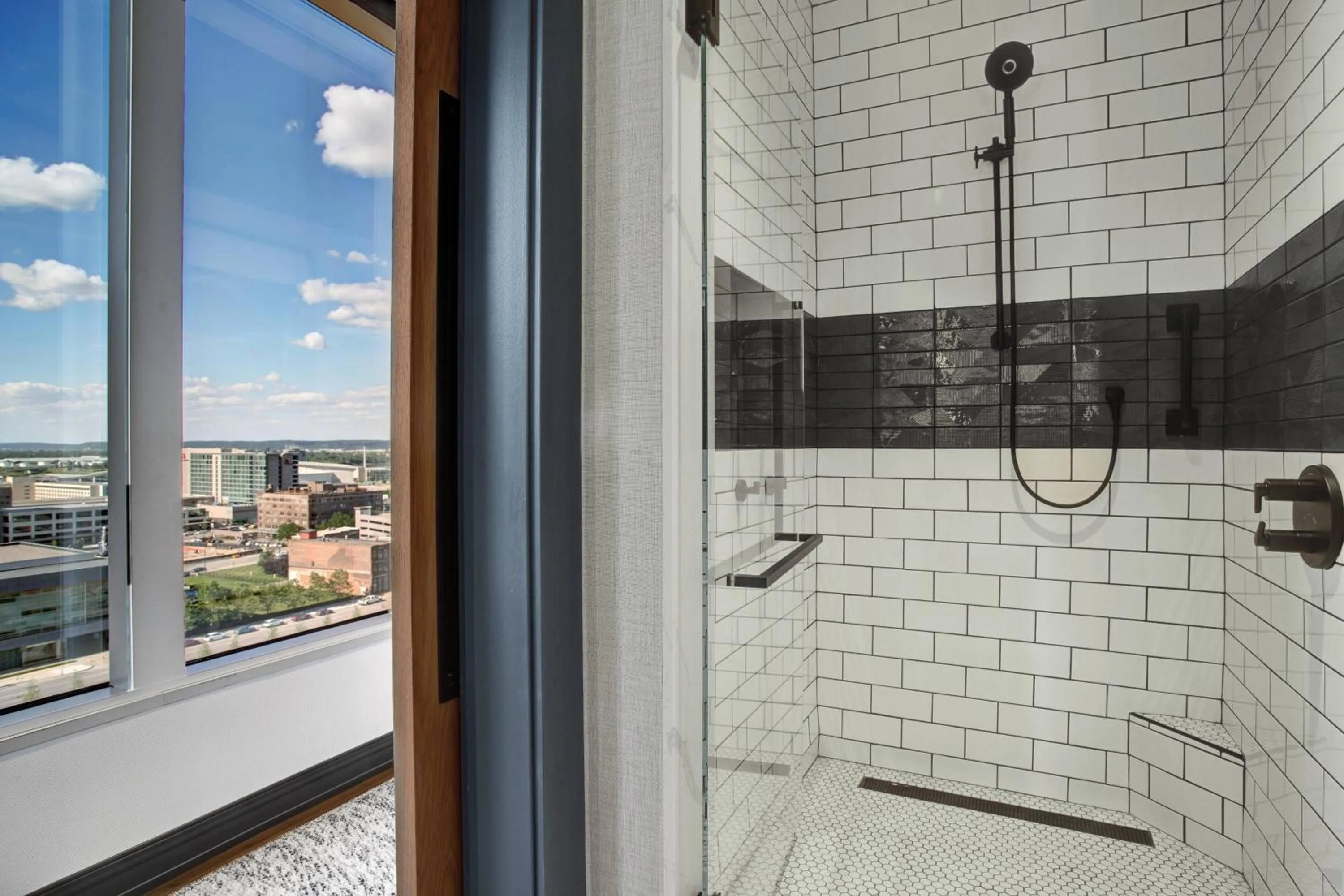 Bathroom in The Farnam, Autograph Collection