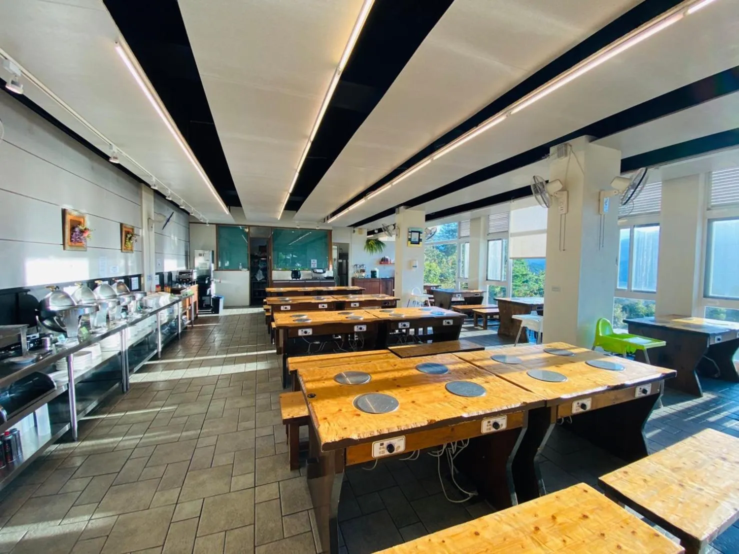 Restaurant/places to eat in Ailiga Travel Villa