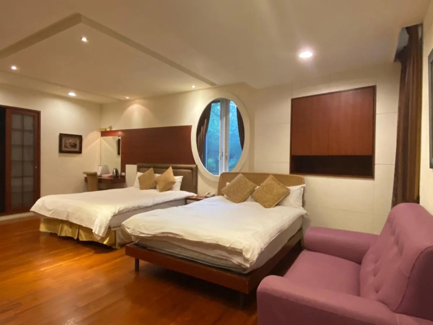 Photo of the whole room, Bed in Ailiga Travel Villa
