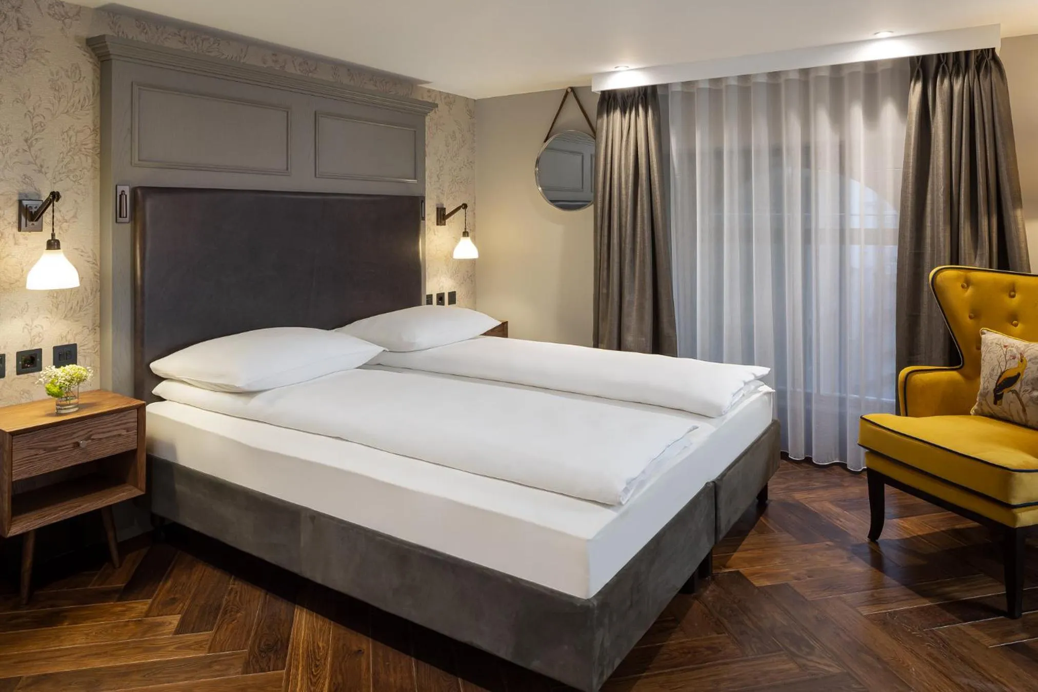 Bedroom, Bed in Hapimag Apartments London