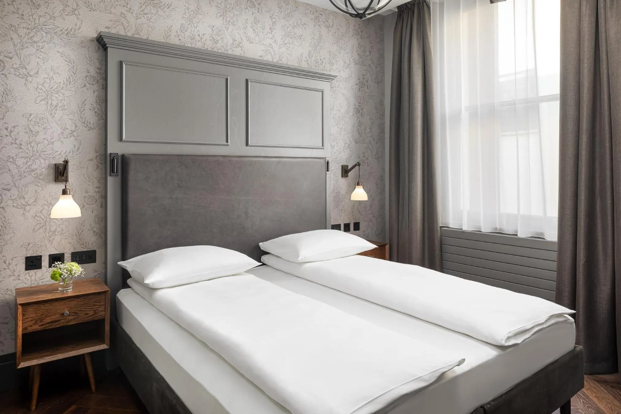 Bedroom, Bed in Hapimag Apartments London