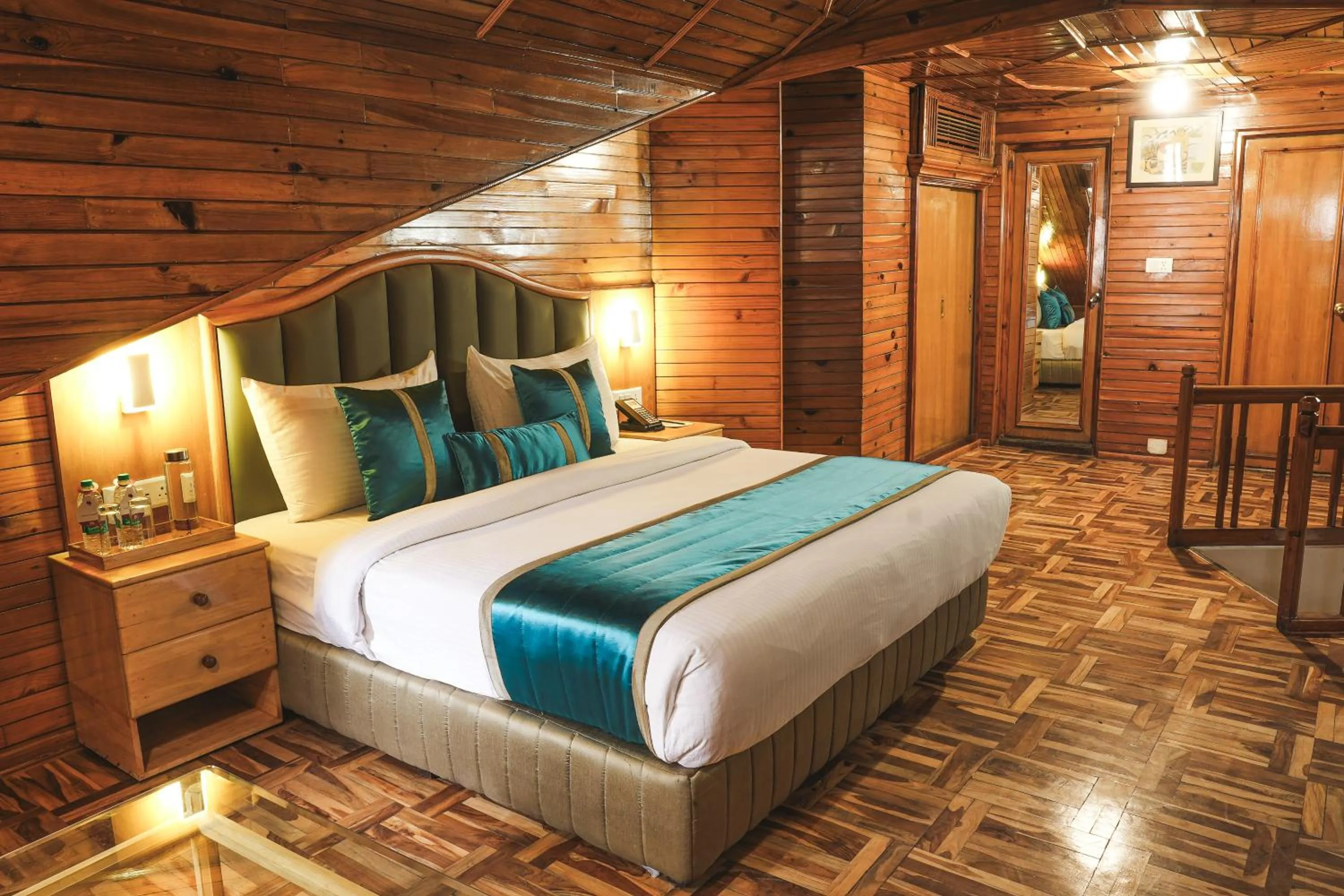 Bed in Bravia Hotel Manali Inn