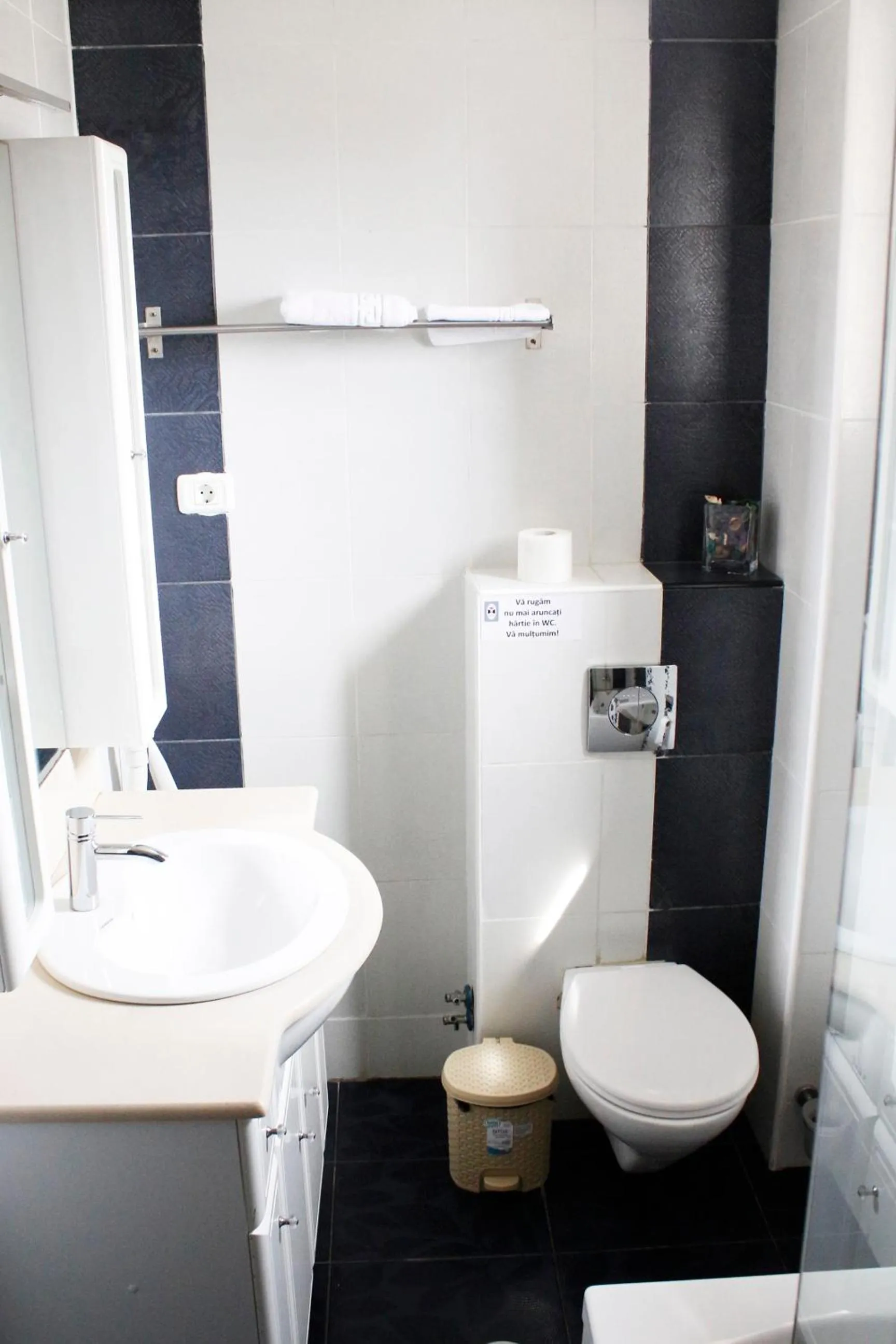 Bathroom in Hotel Papion