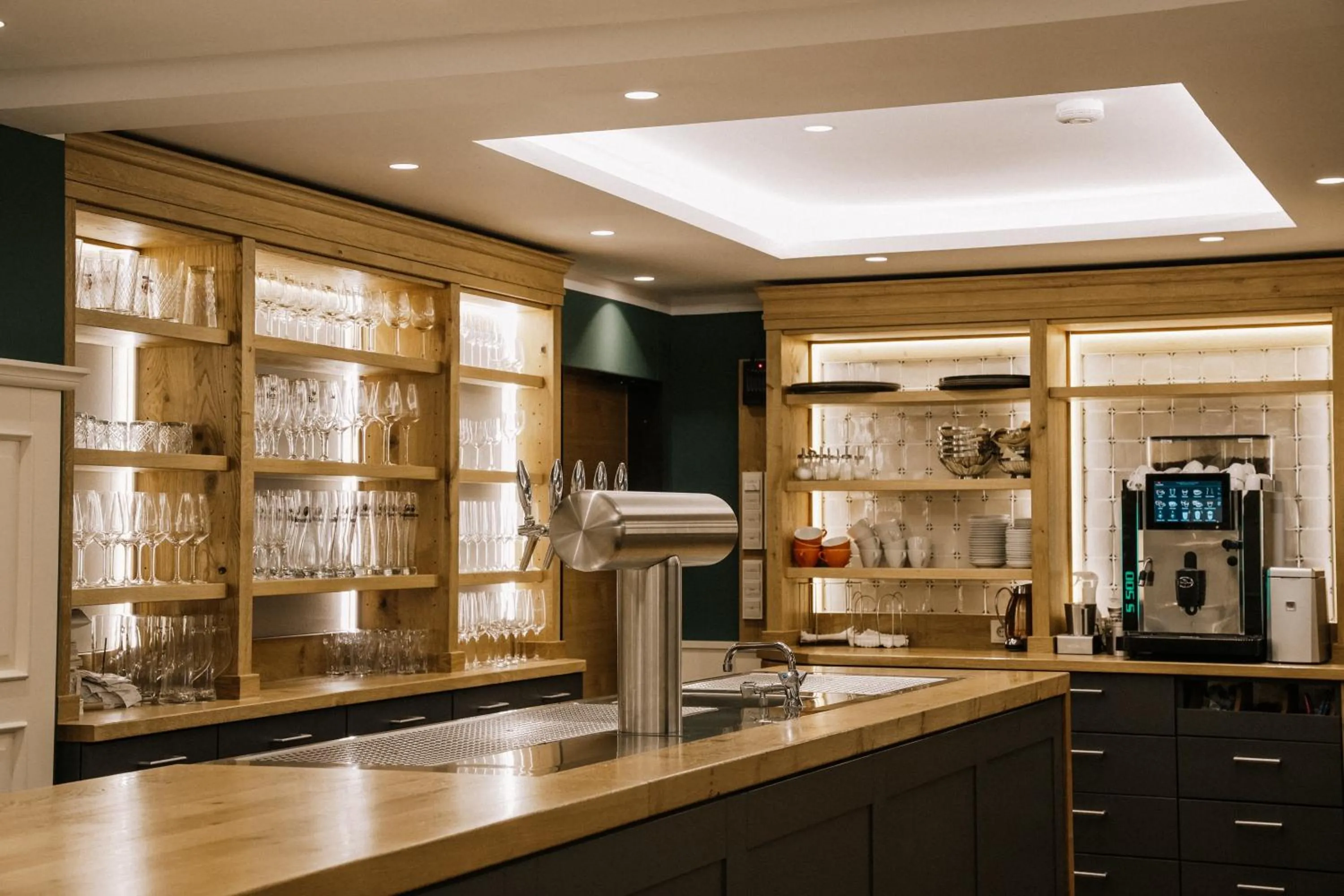 Restaurant/places to eat in Landhotel Waldhaus