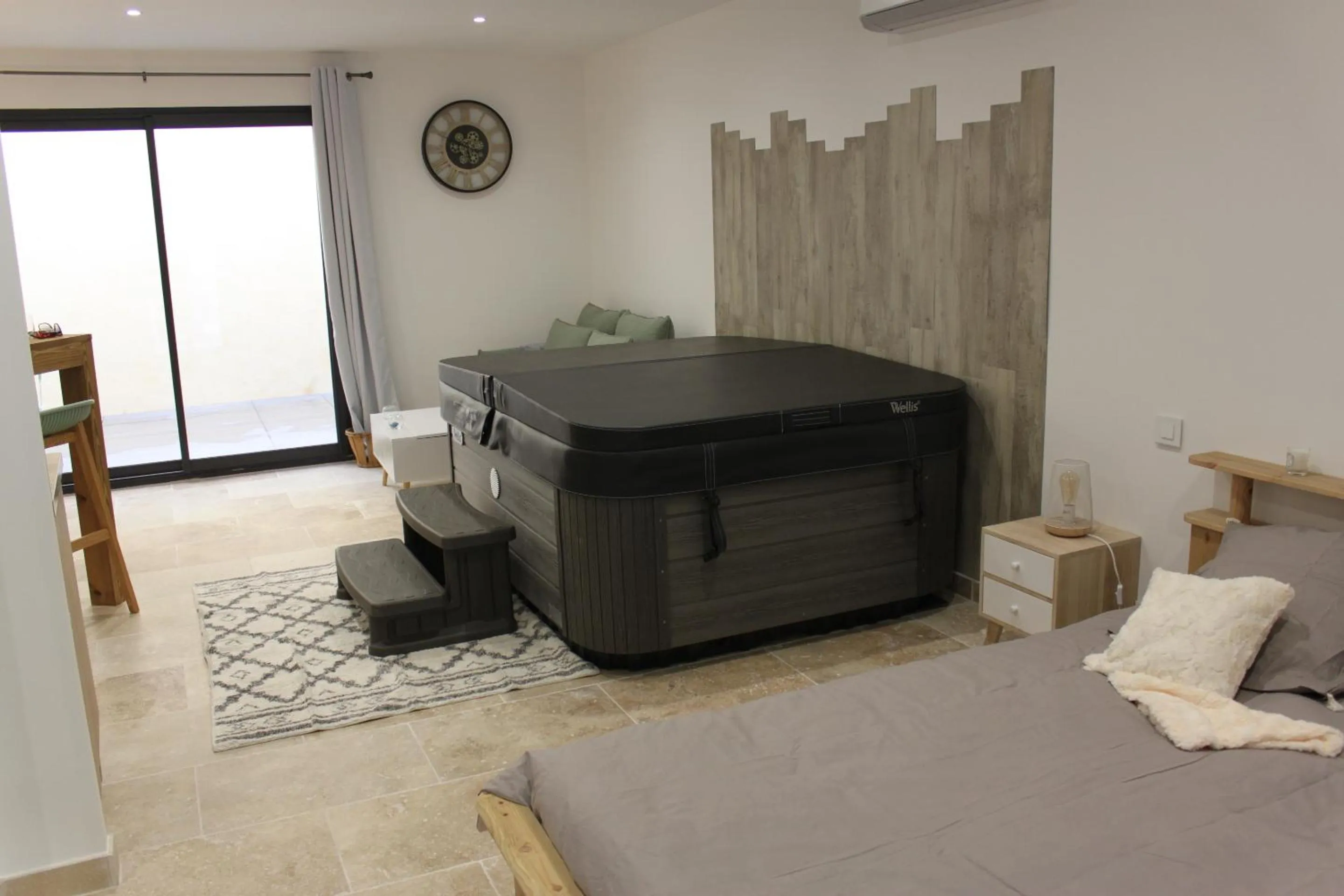 Other, Bed in Les secrets de l'isle