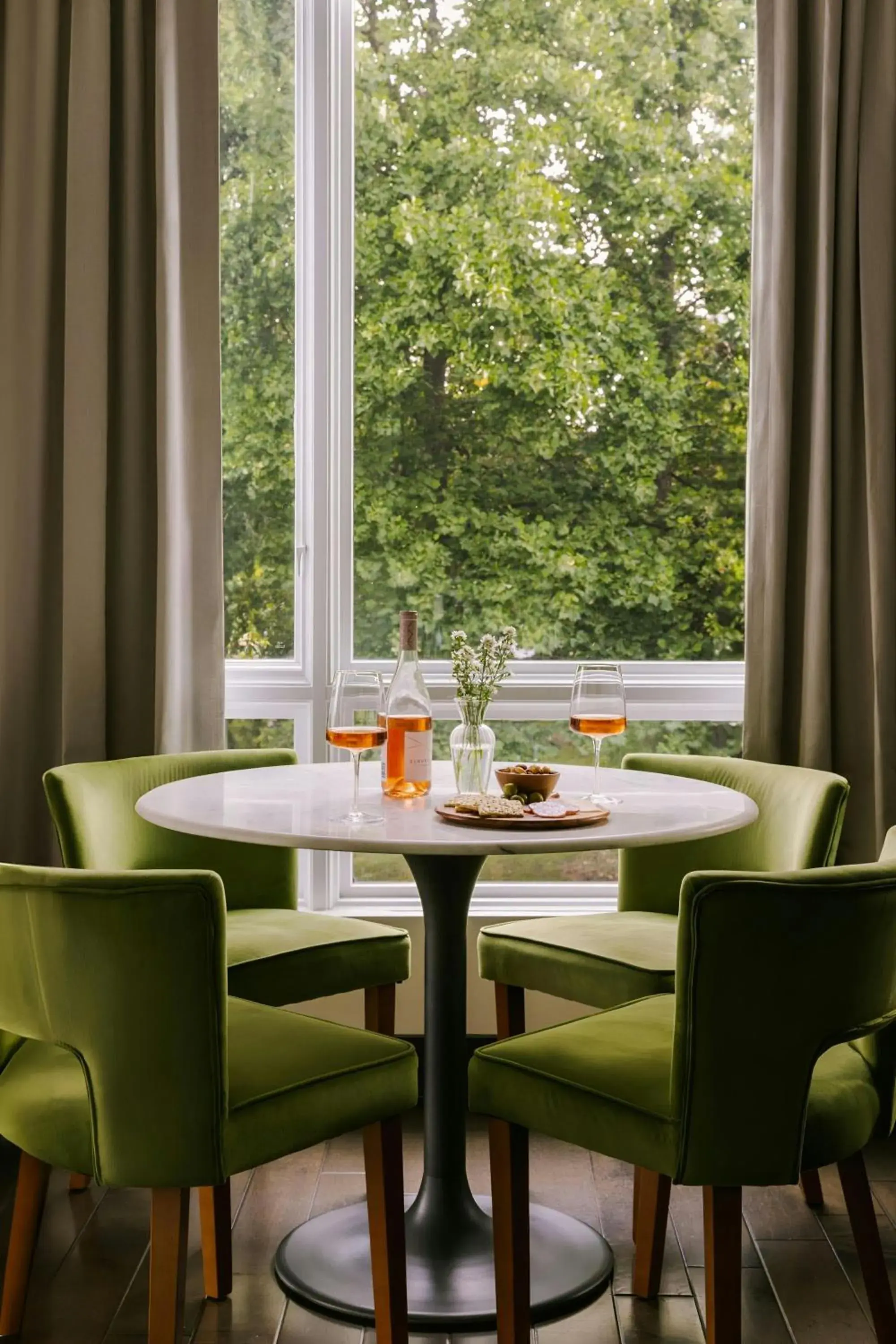 Spacious Two-Bedroom Apartment with Balcony in Sonder by Marriott Bonvoy Village 21 Apartments Hillsboro Village Spacious Two-Bedroom Apartment with Balcony in Sonder by Marriott Bonvoy Village 21 Apartments Hillsboro Village