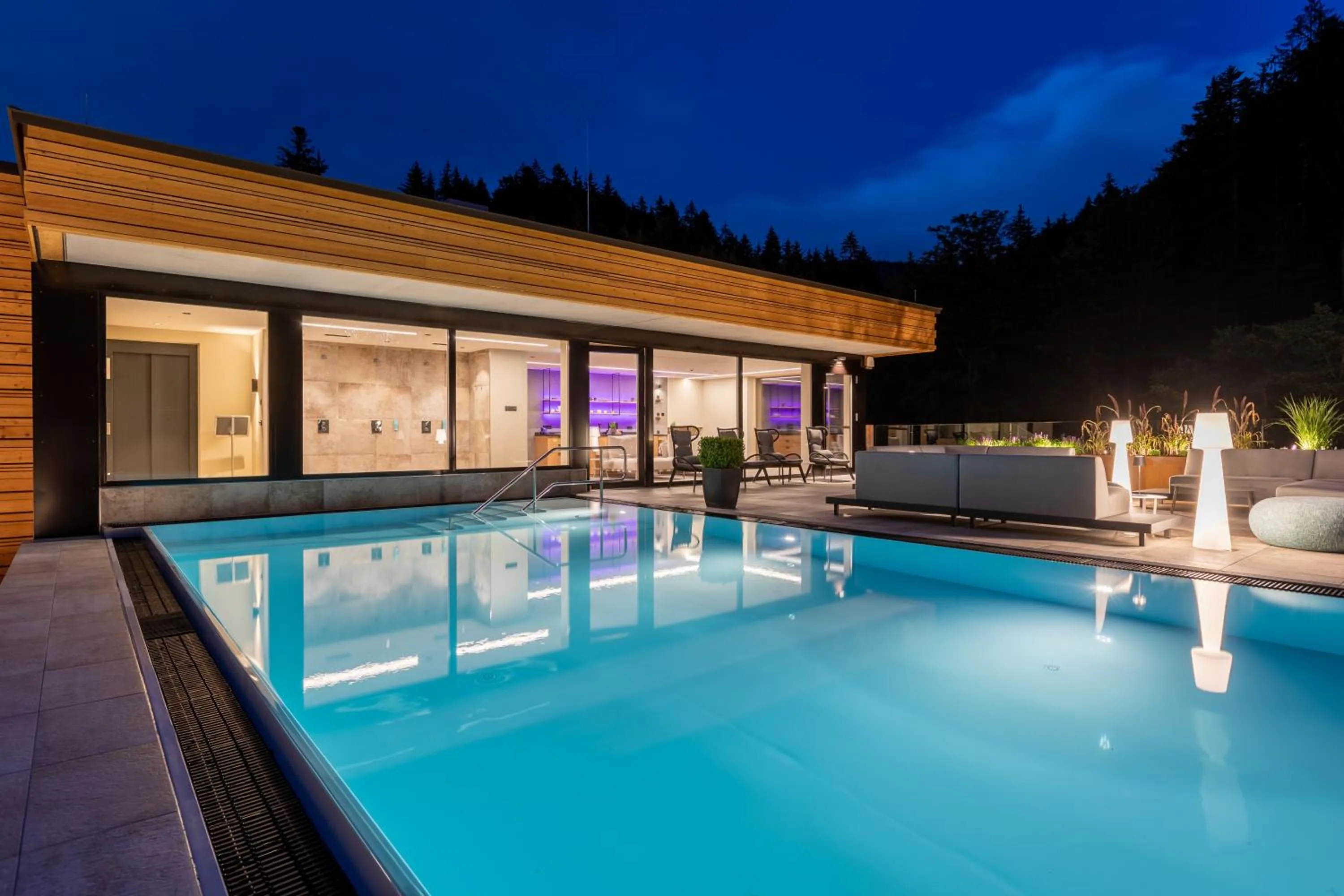 Swimming pool in Sackmann Genuss und Spa Resort