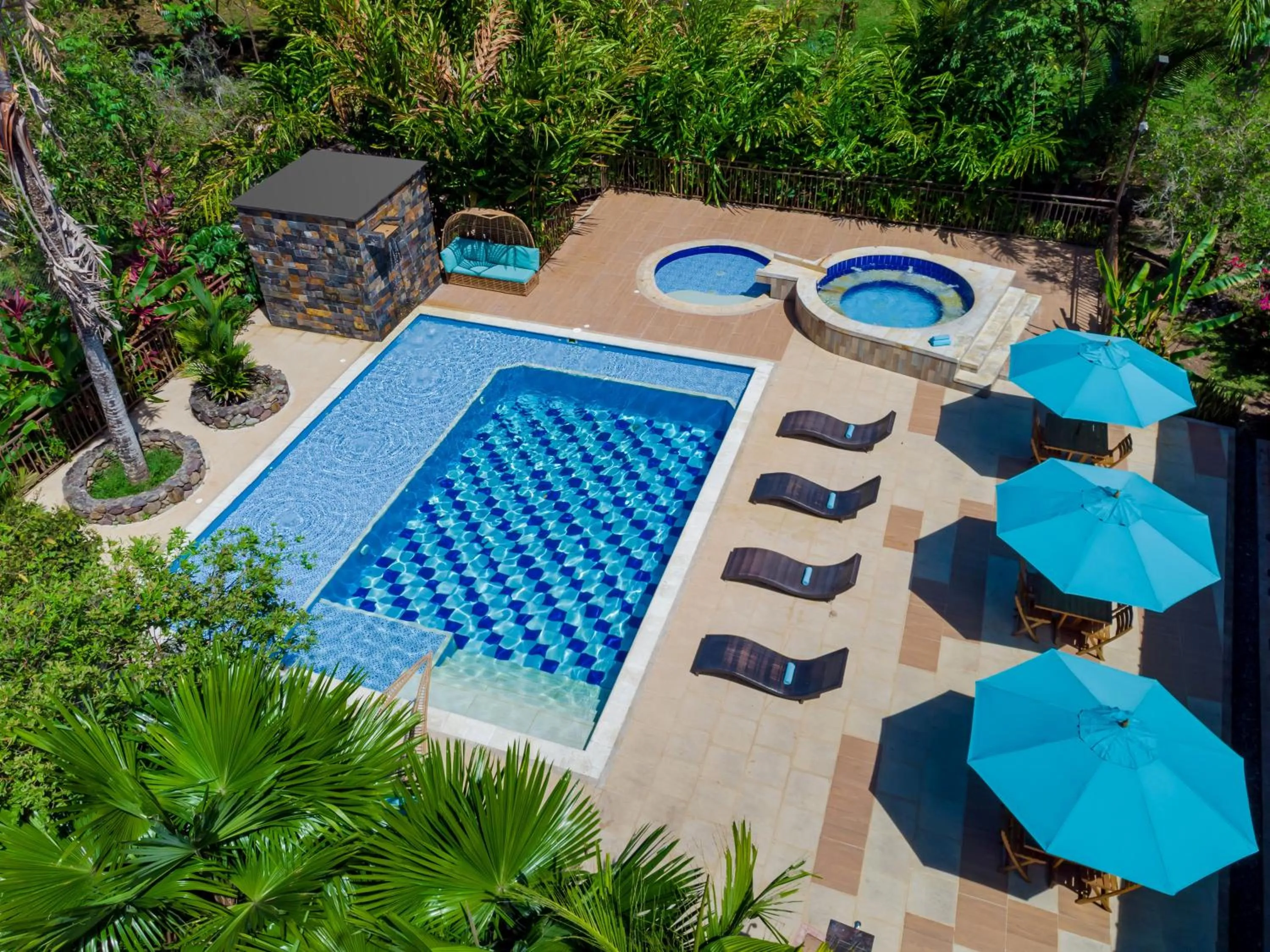Pool view in NQ Hotel Orinoquia